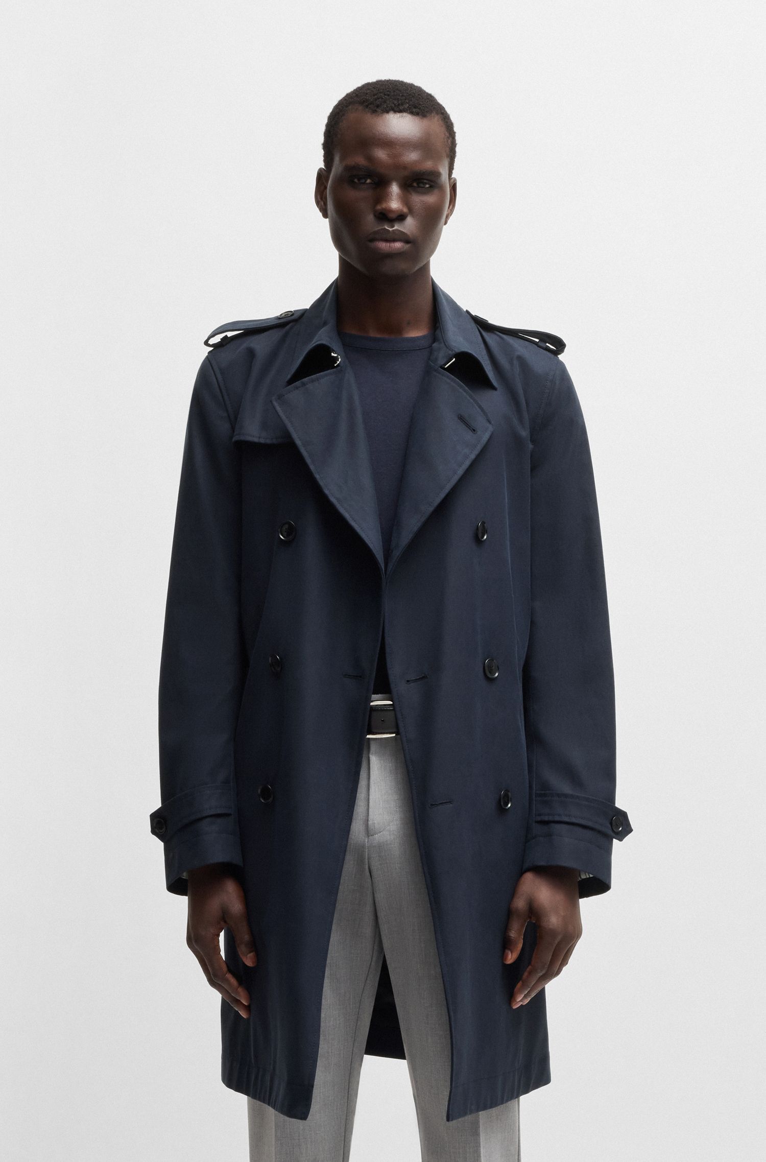 Áo trench coat slim-fit với khóa cài hai hàng khuy
