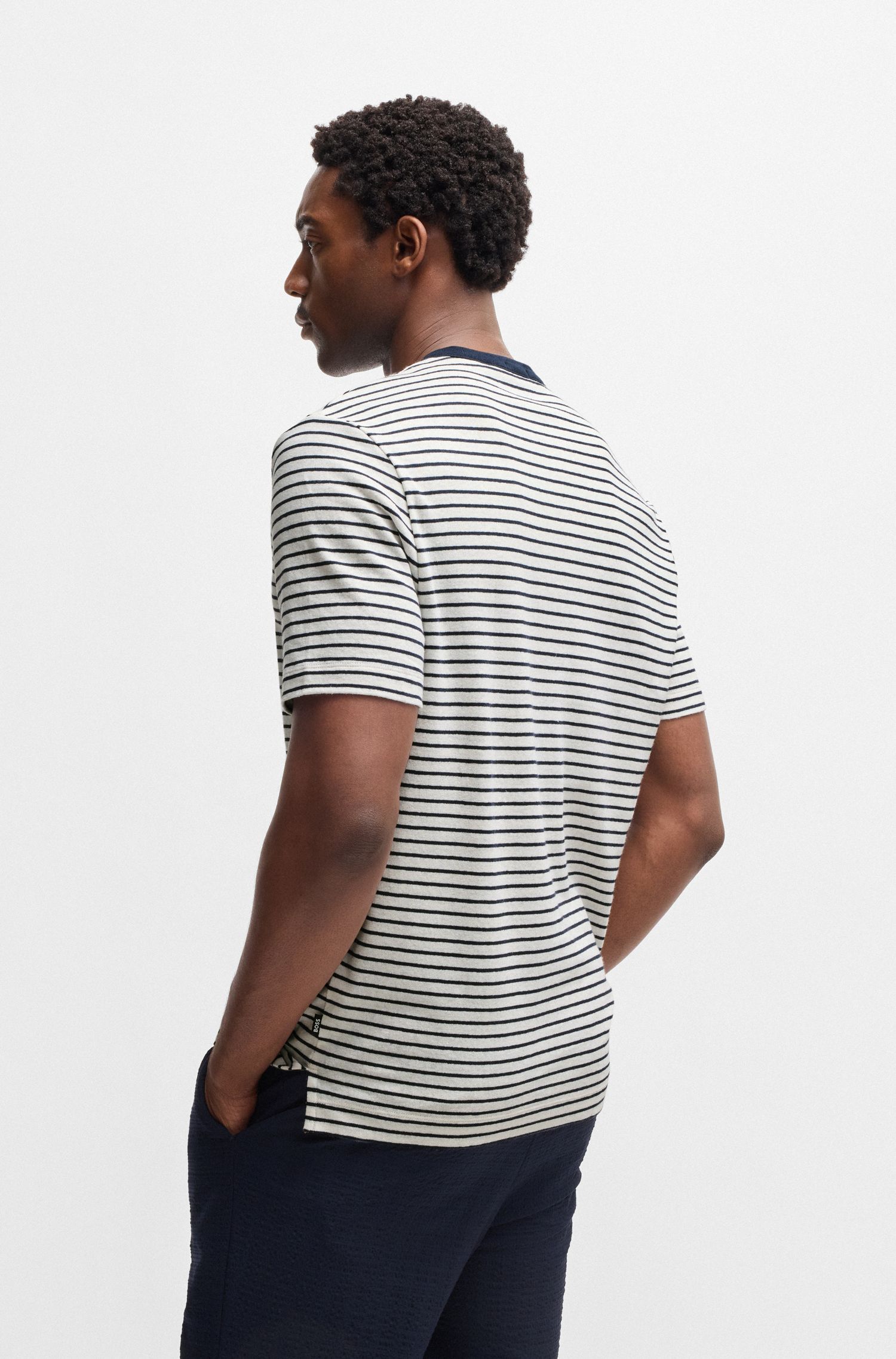 BOSS - Áo thun dáng regular fit vải cotton pha linen