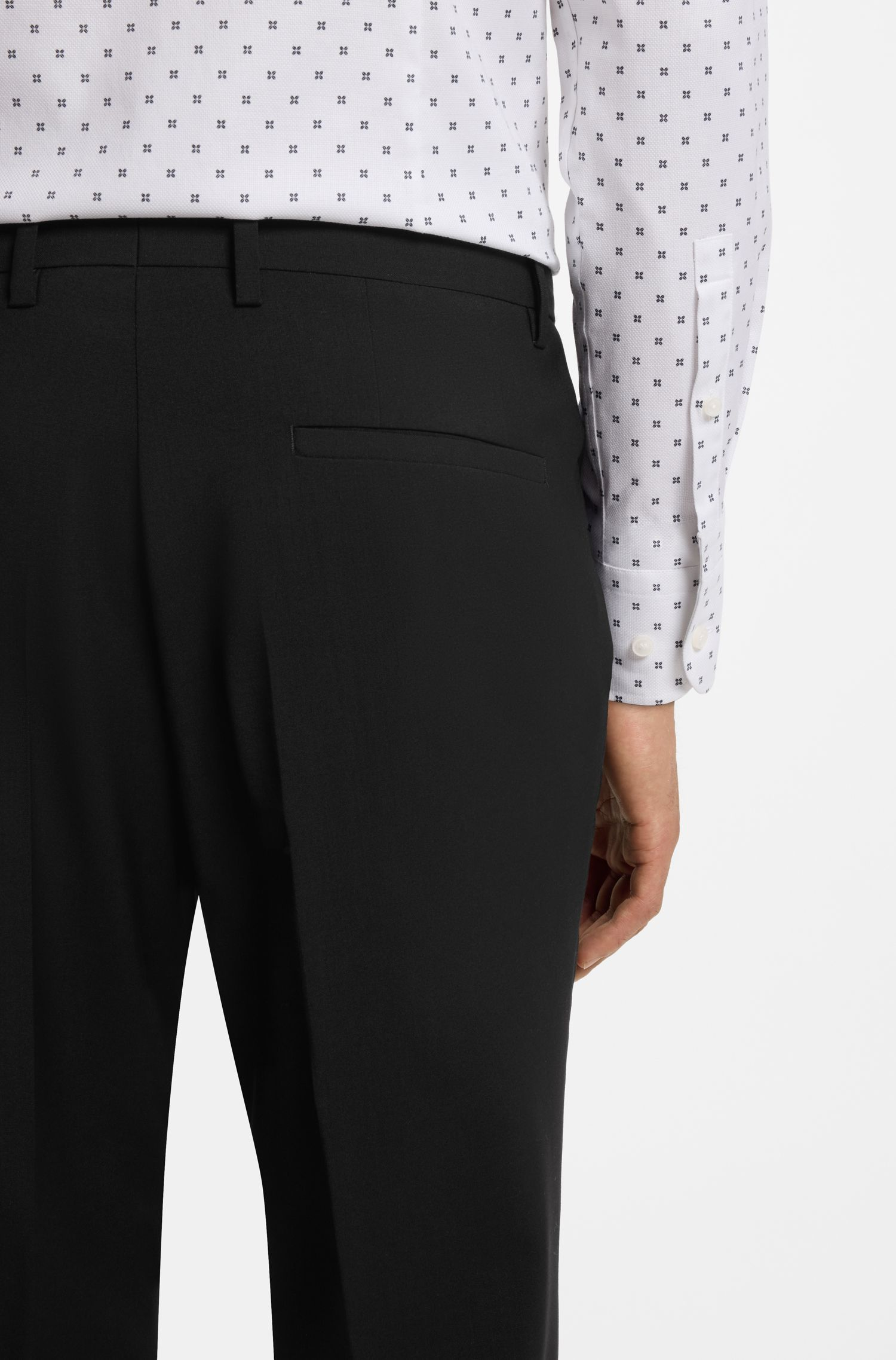 BOSS - Quần tây dáng slim-fit xếp ly