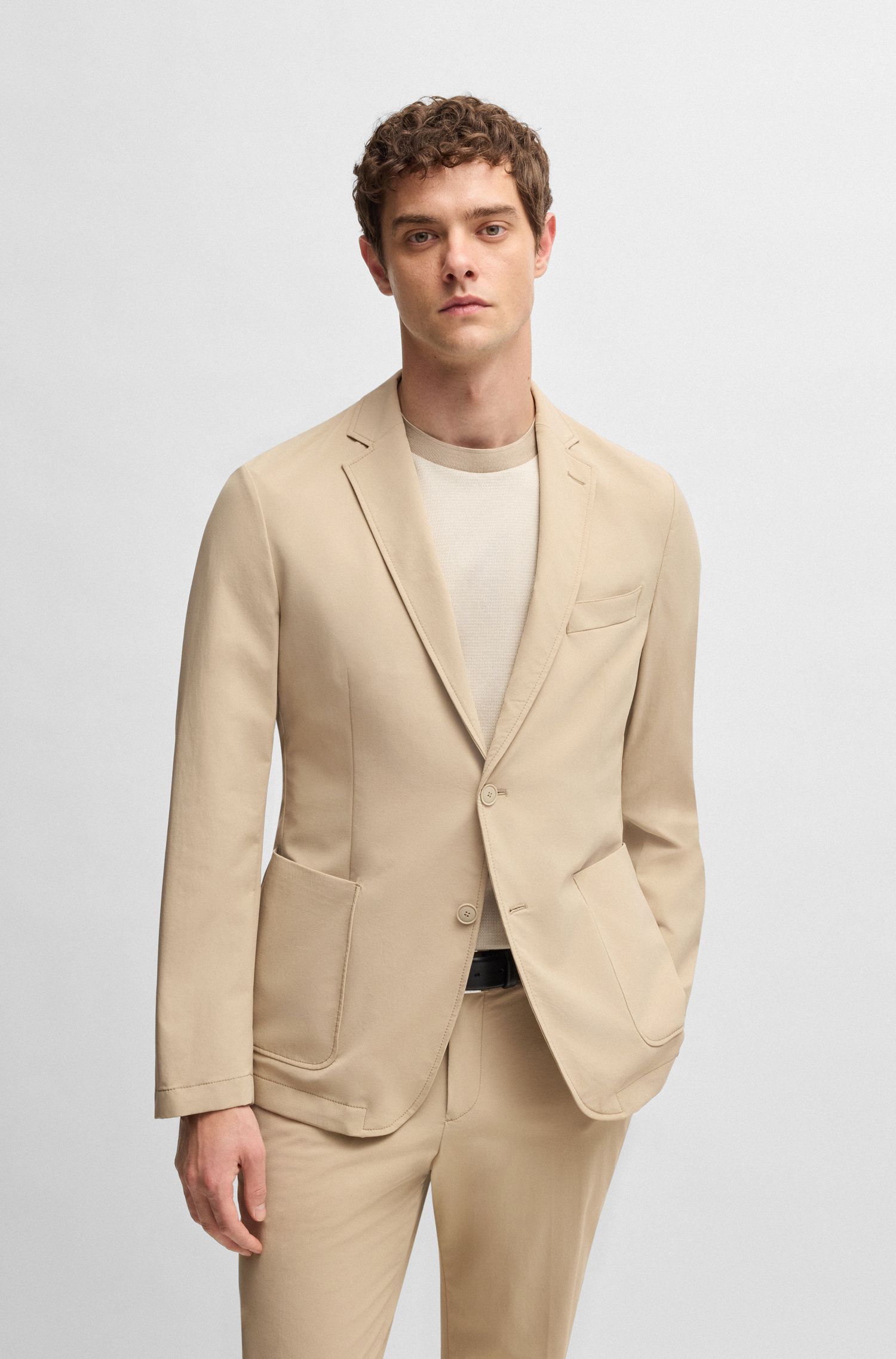 Áo khoác suit dáng slim fit vải softshell