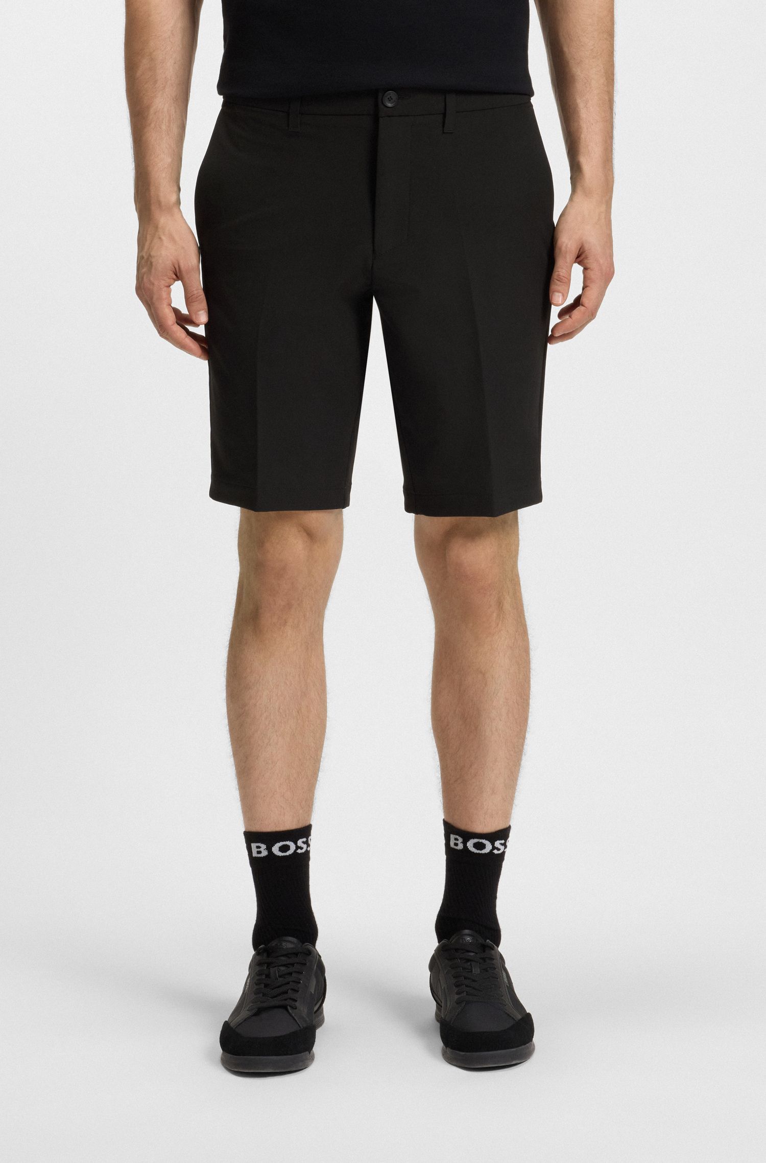 Quần short dáng slim fit vải co giãn chống thấm nước