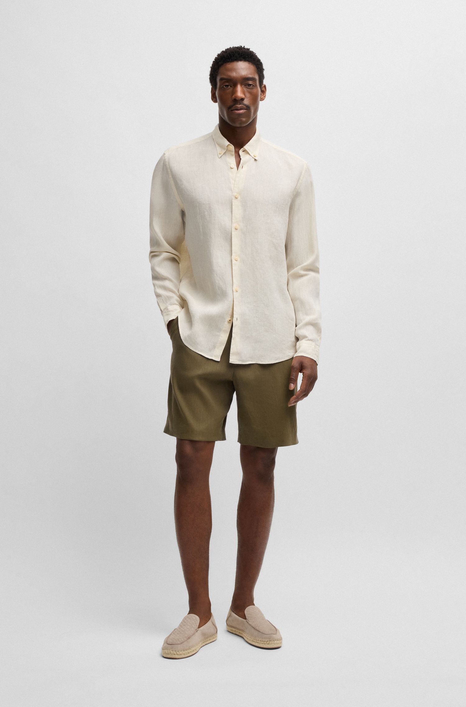 BOSS - Quần short công sở chất liệu linen pha