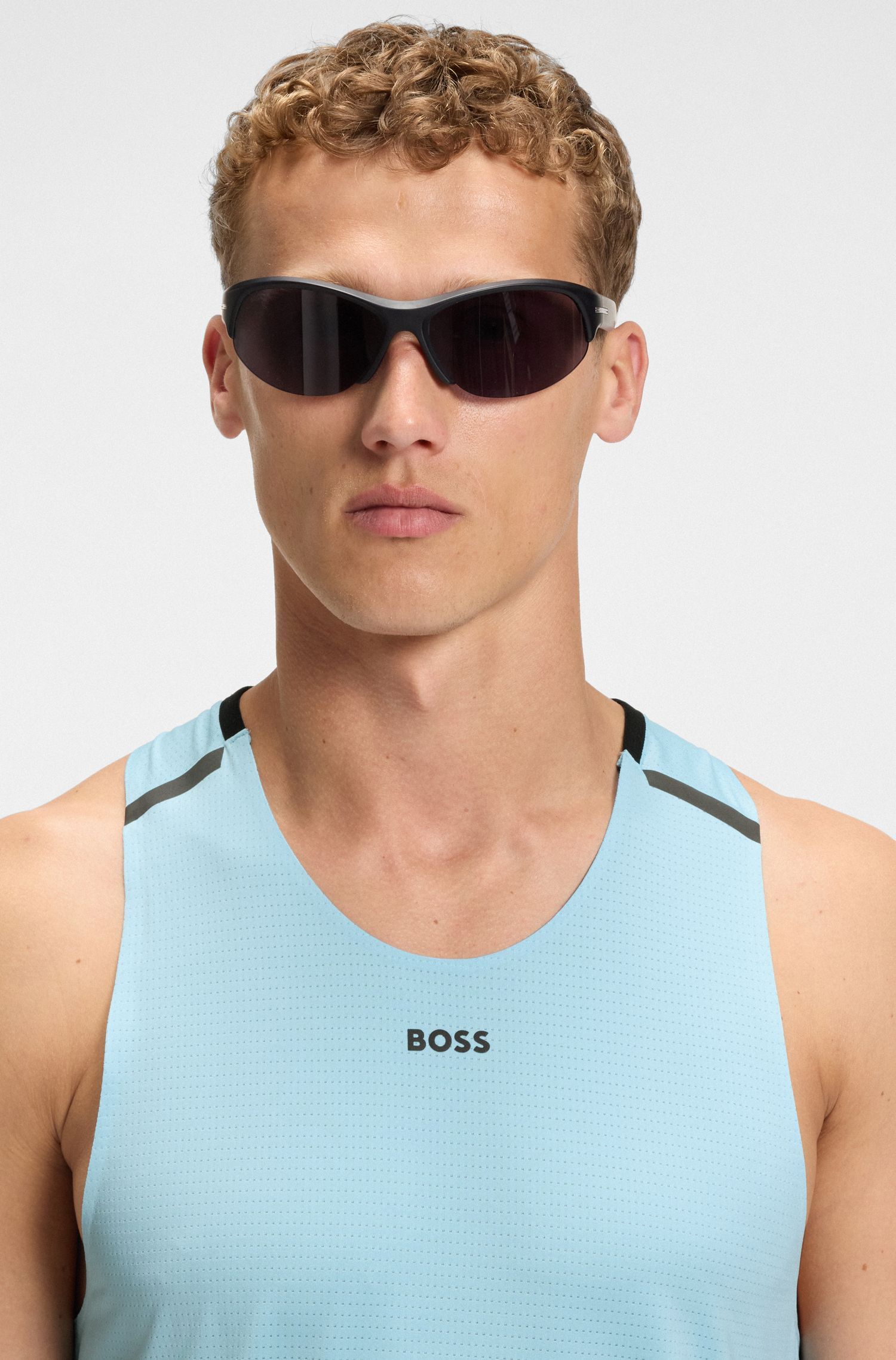 BOSS - Áo tank top thể thao vải lưới jersey với chi tiết trang trí phản quang