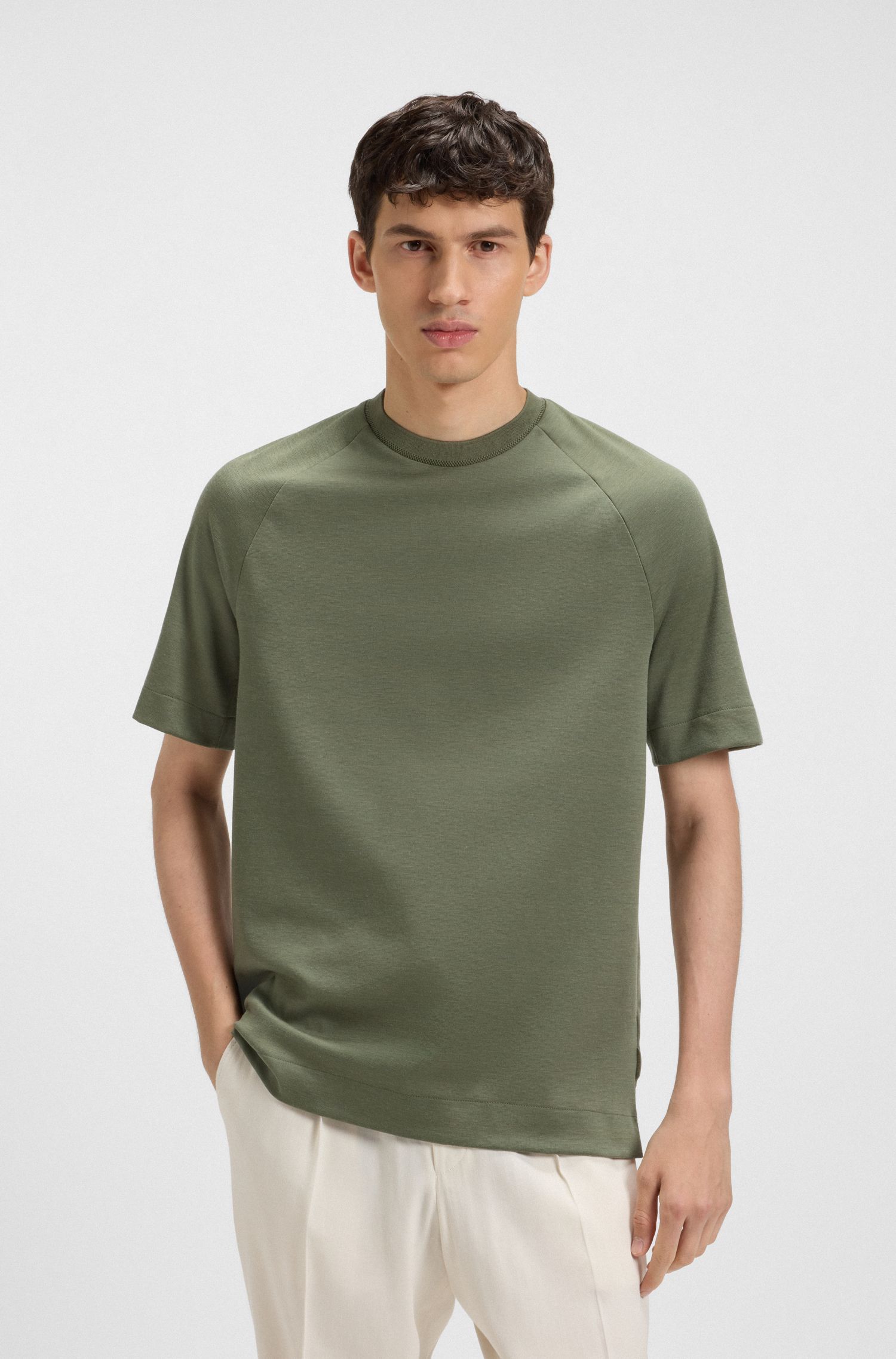 Áo thun dáng regular fit vải cotton mercerised co giãn