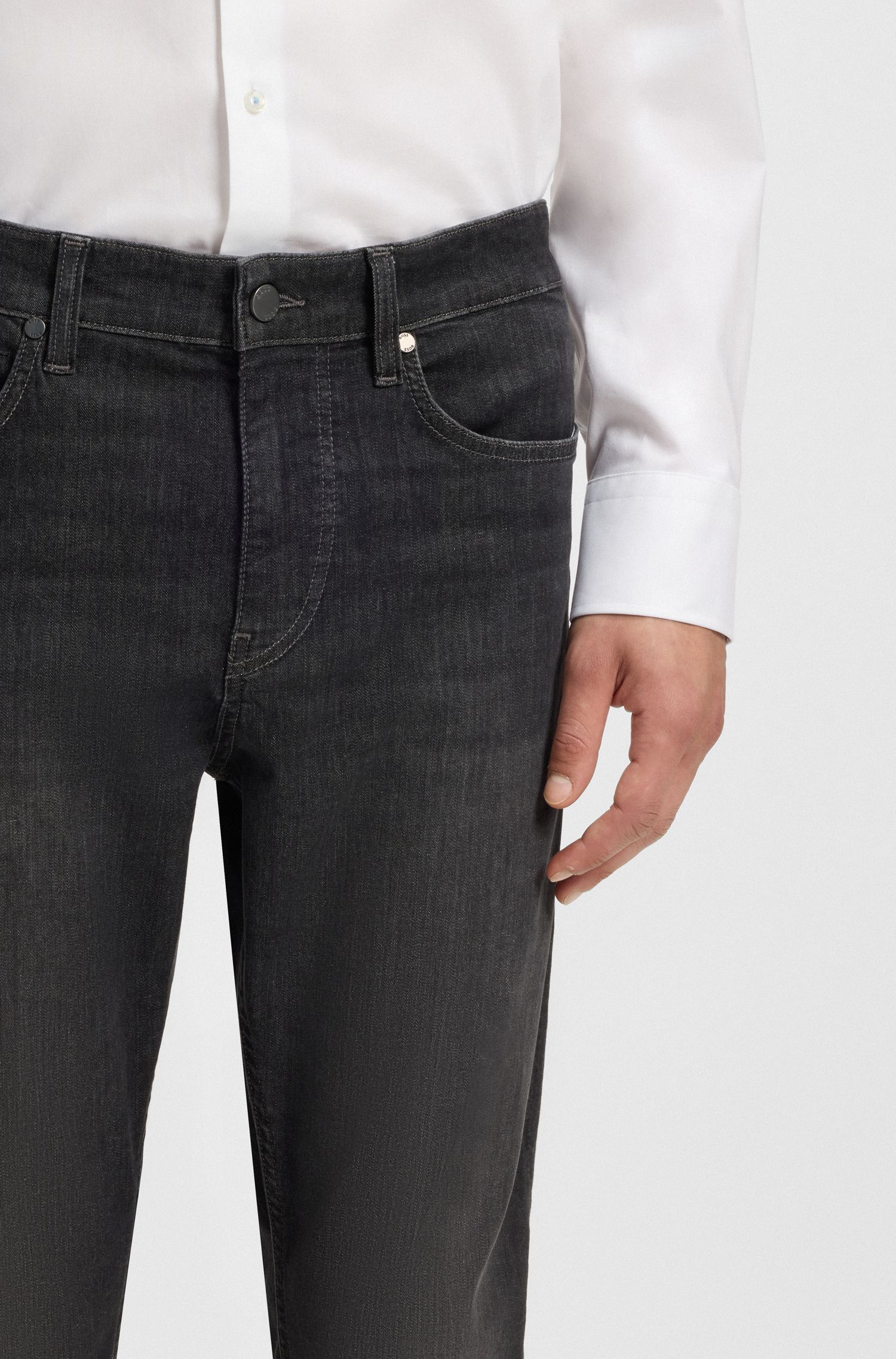 BOSS - Quần jeans dáng slim-fit bằng denim đen co giãn