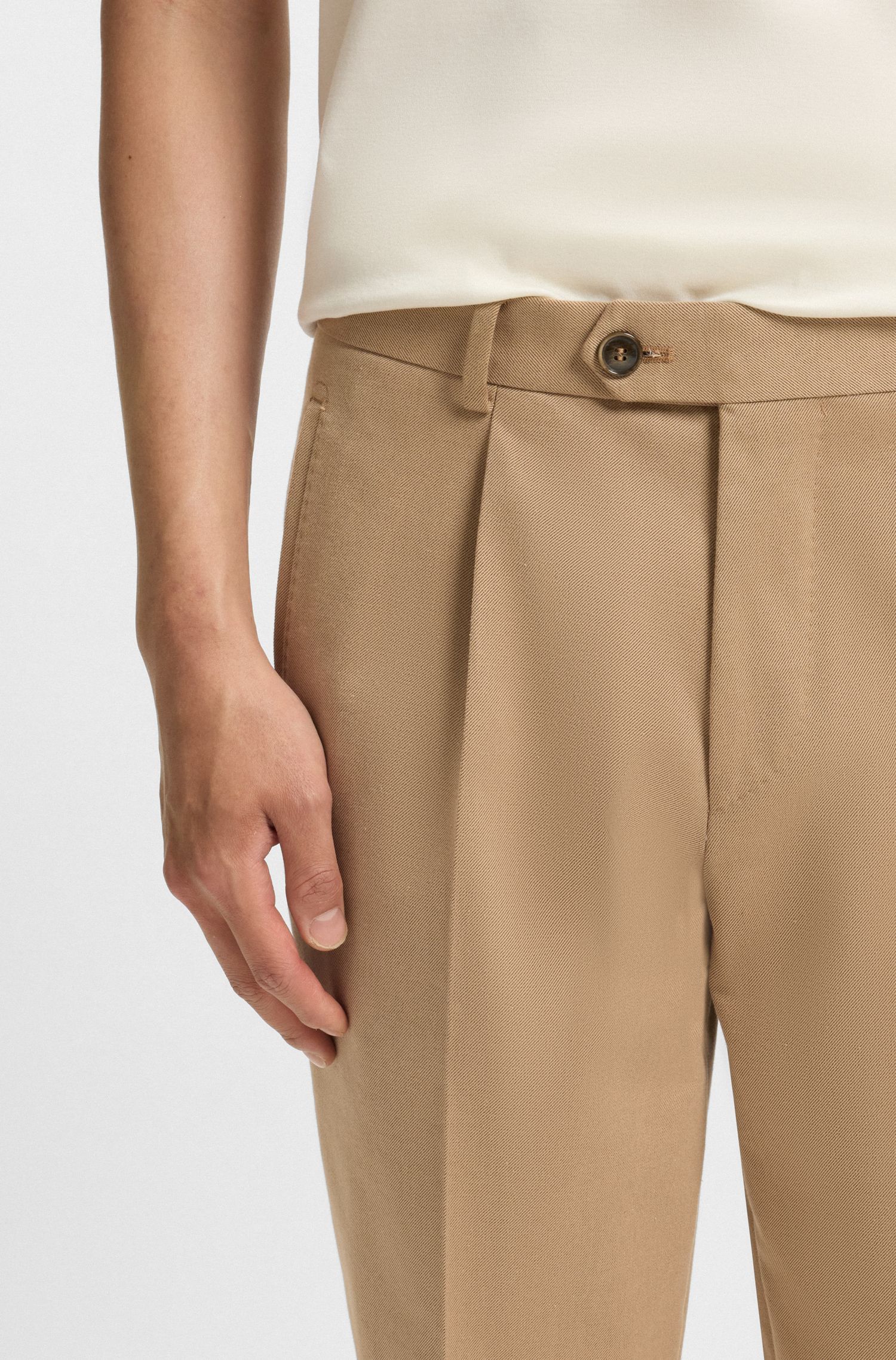 BOSS - Quần âu dáng relaxed fit vải cotton twill pha