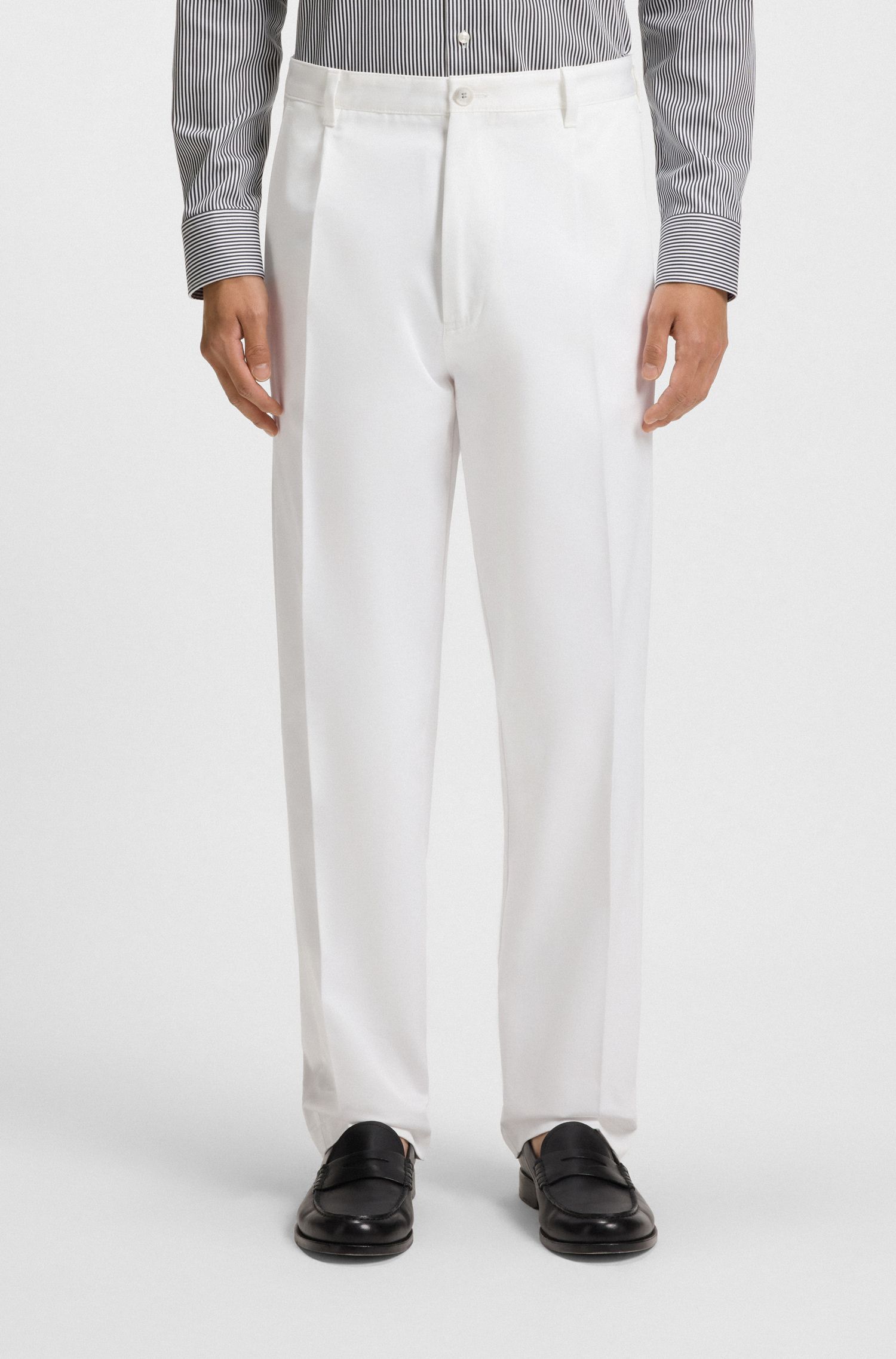 Quần âu dáng relaxed fit vải cotton twill