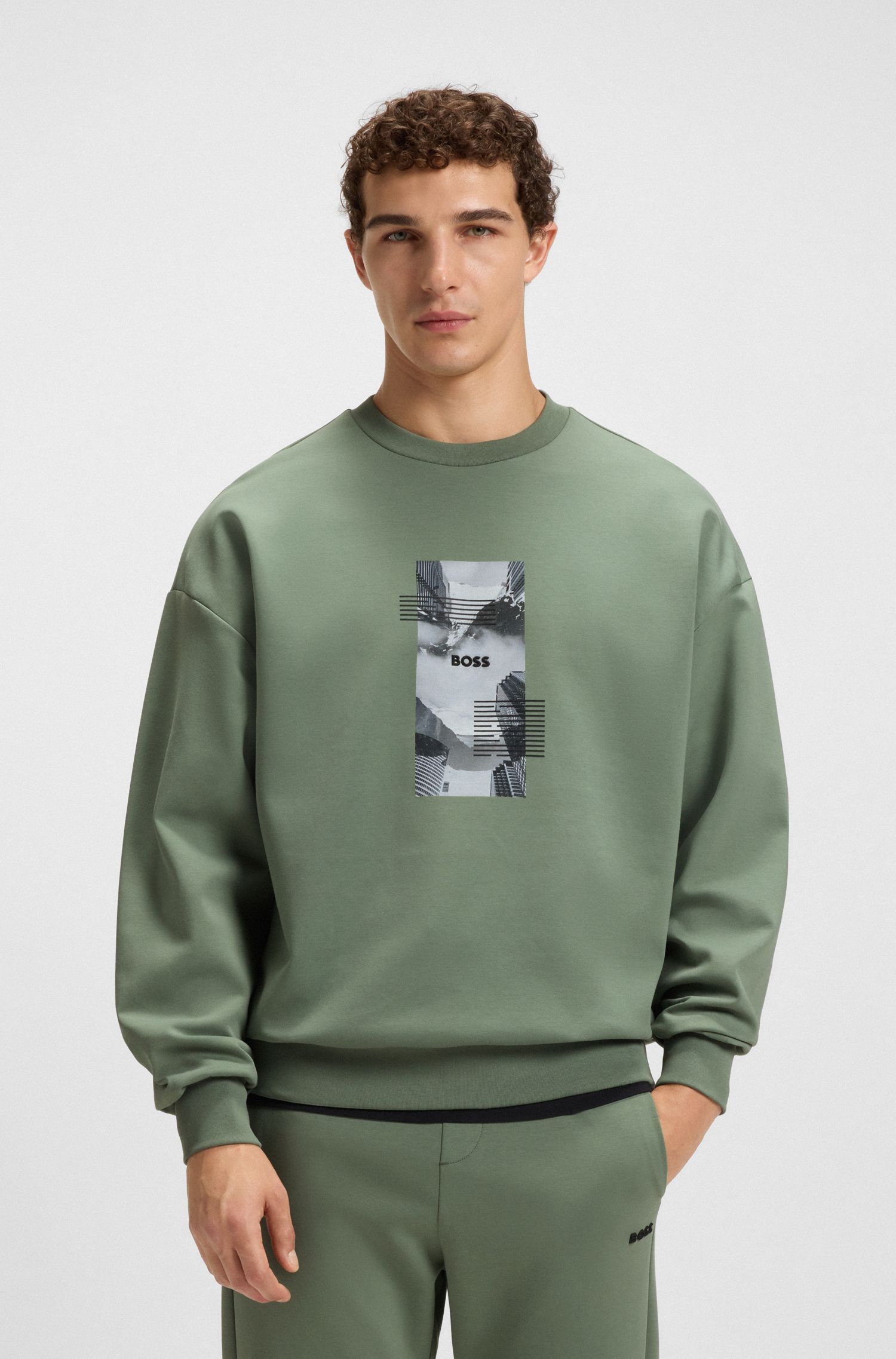 BOSS - Áo nỉ dáng oversized vải cotton pha in hình tấm ảnh với logo