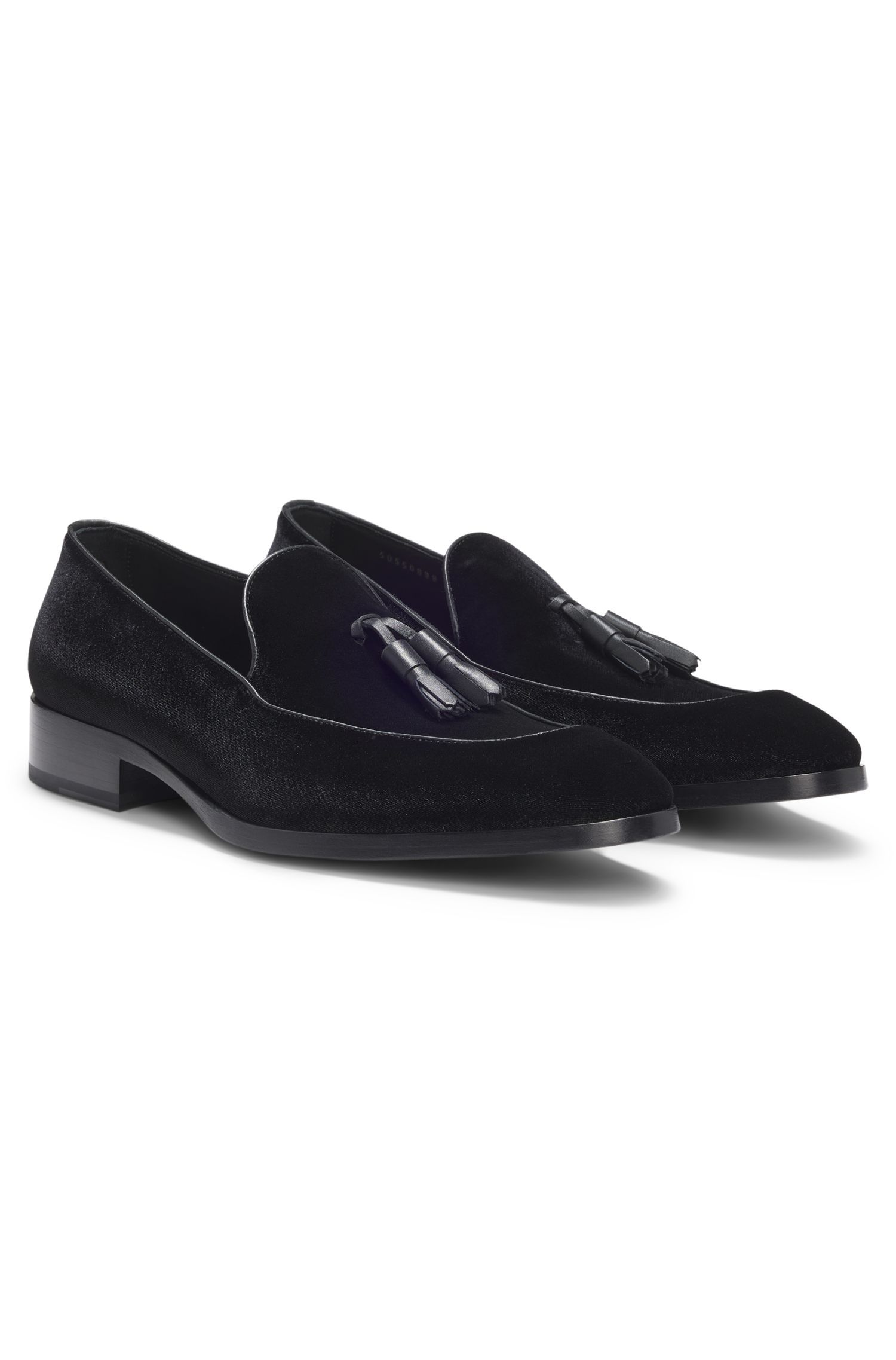 Giày loafer velvet viền trang trí tua rua
