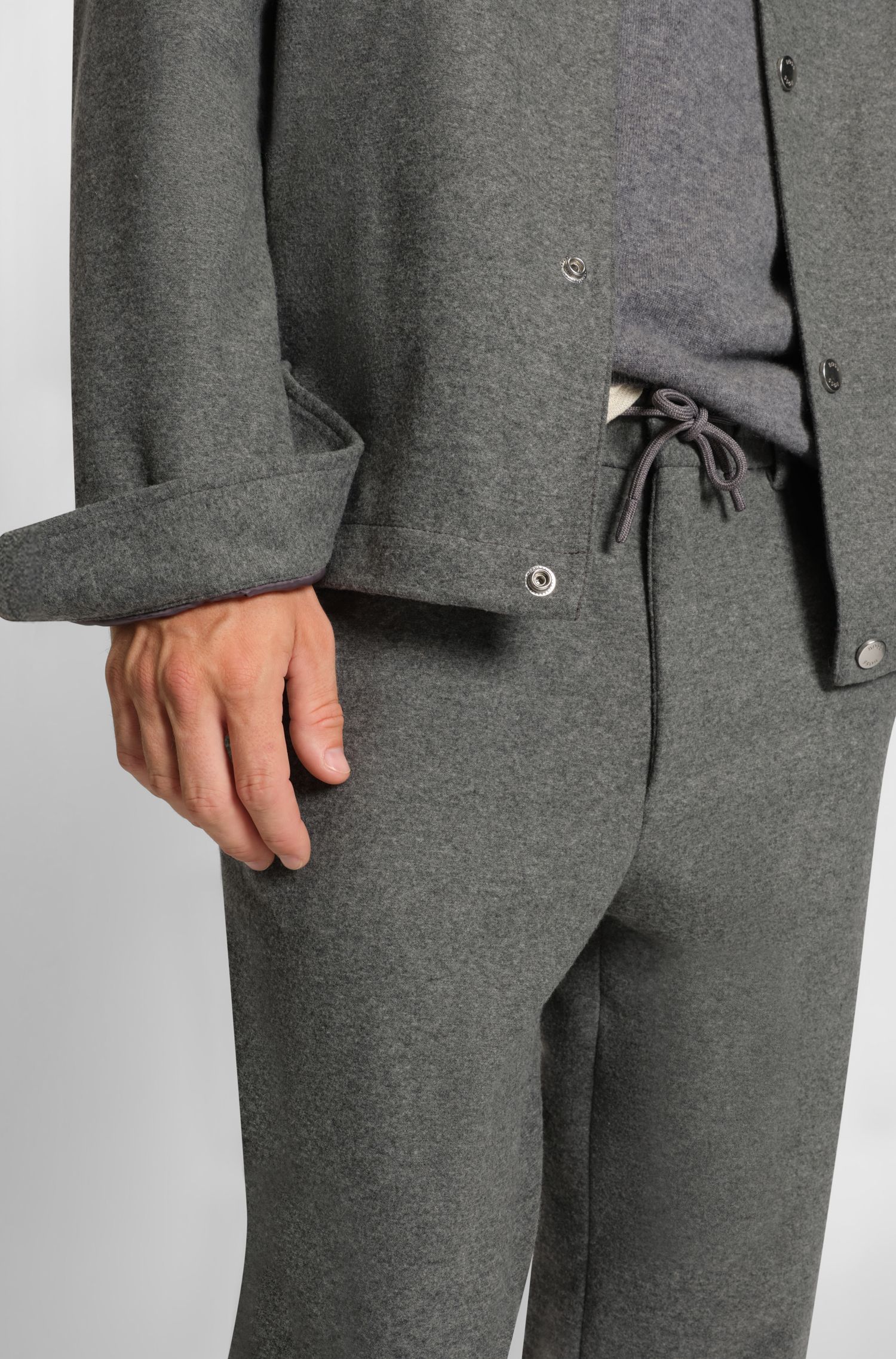 BOSS - Quần âu dáng tapered fit vải flannel co giãn chải mịn