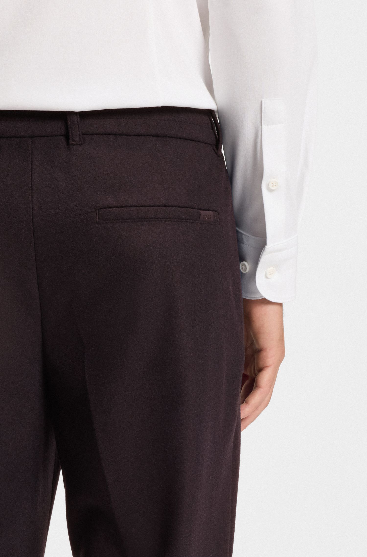 BOSS - Quần âu dáng tapered fit vải flannel co giãn chải mịn