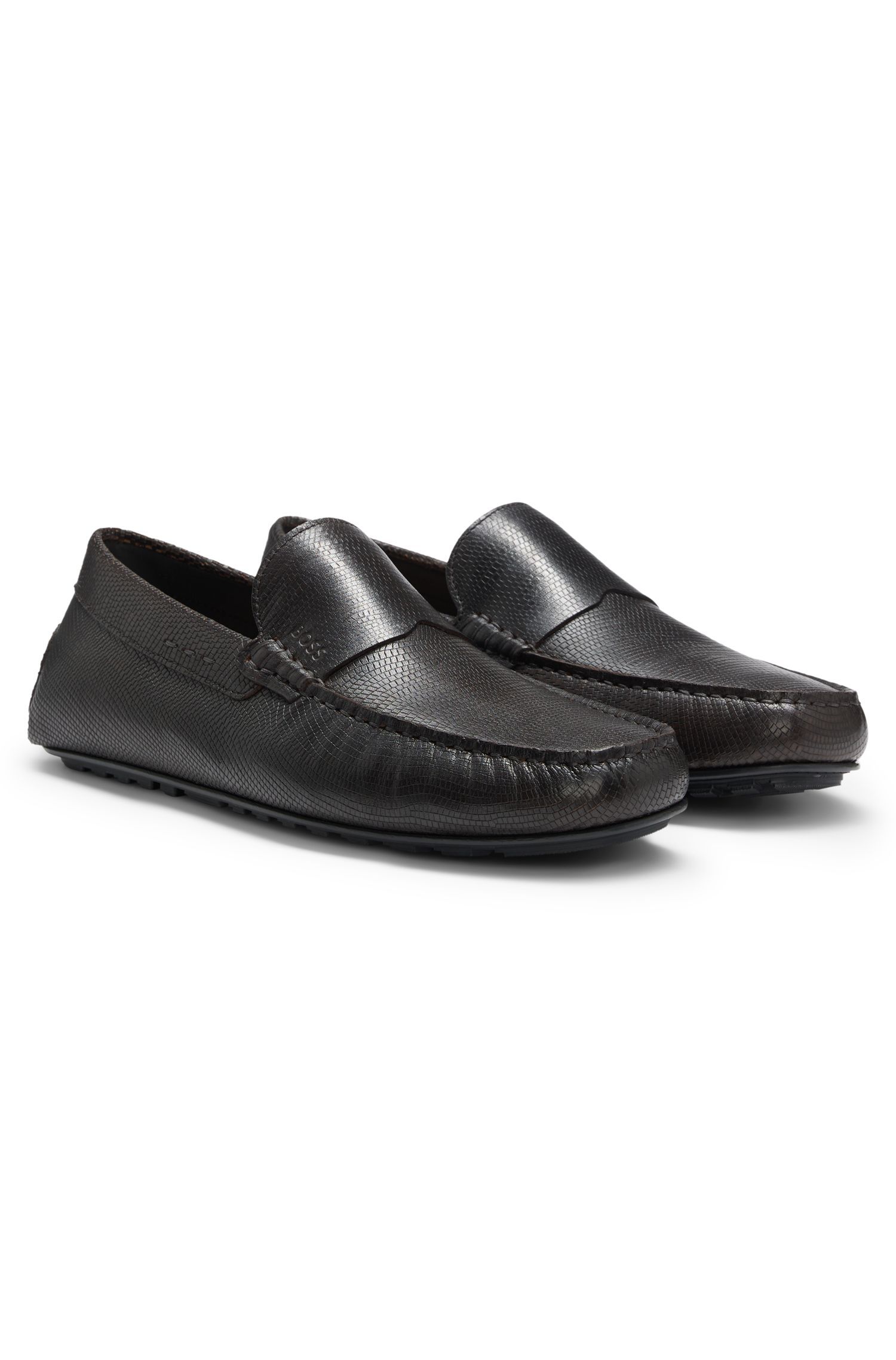 Giày moccasins da in họa tiết với đế driver