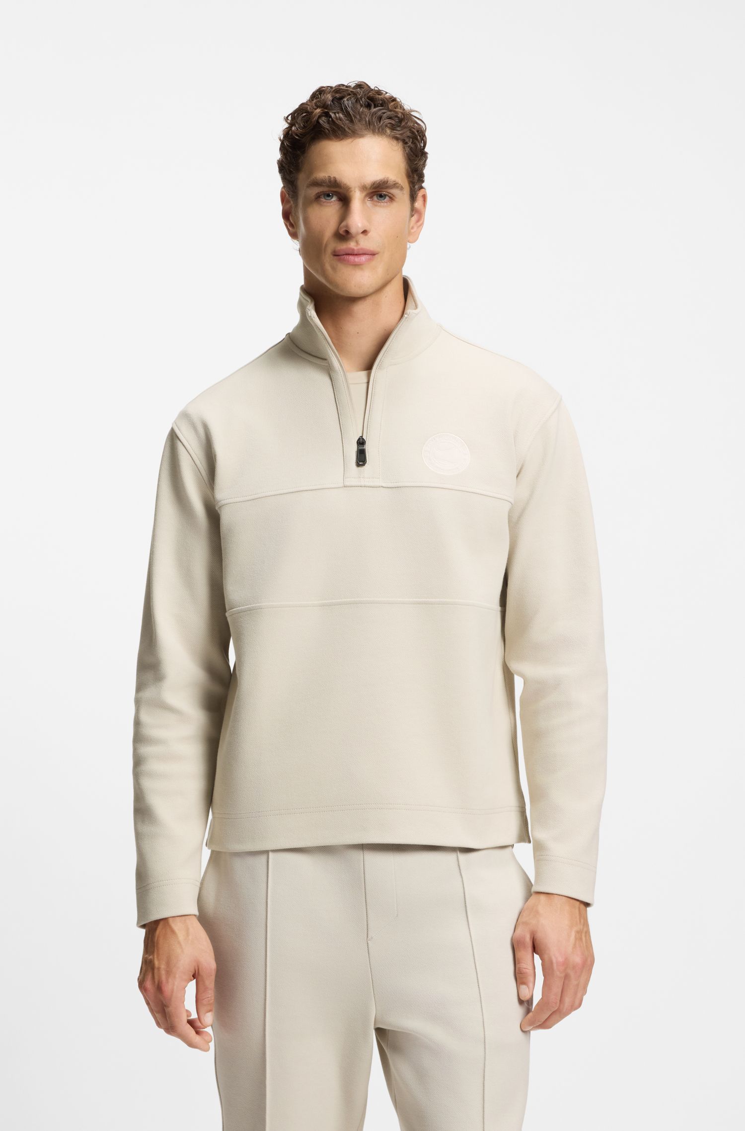 Áo nỉ pha cotton với logo tennis