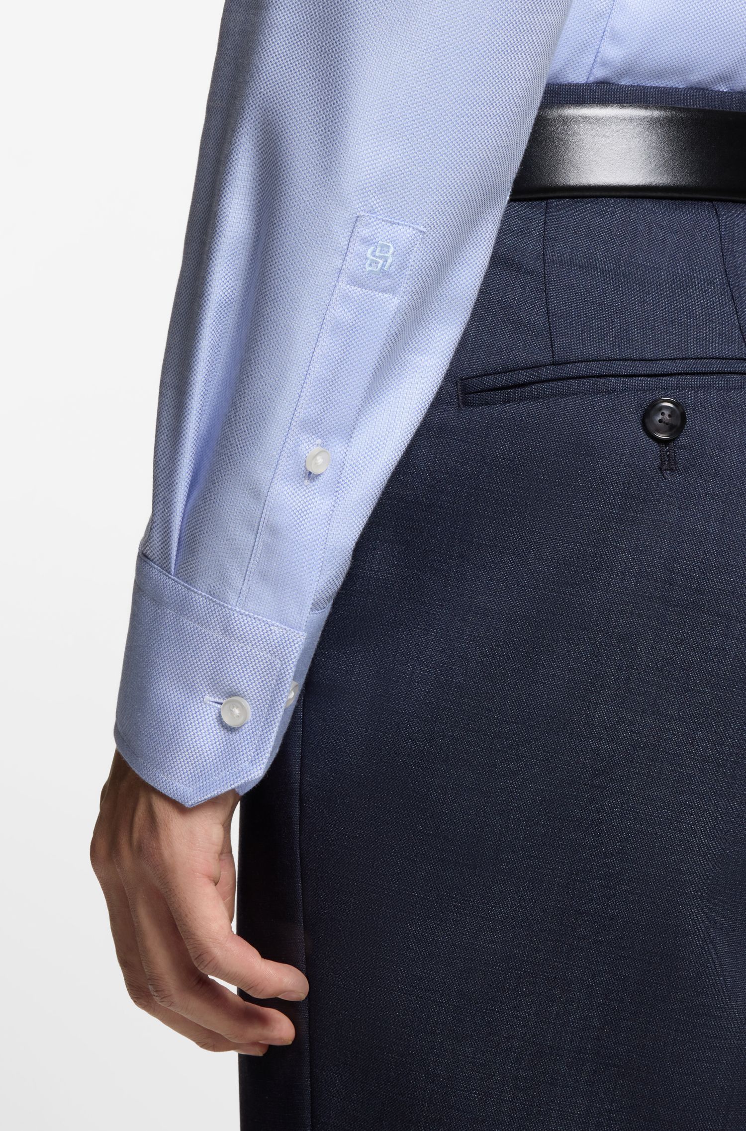 BOSS - Áo sơ mi dáng slim-fit từ vải cotton chống nhắn