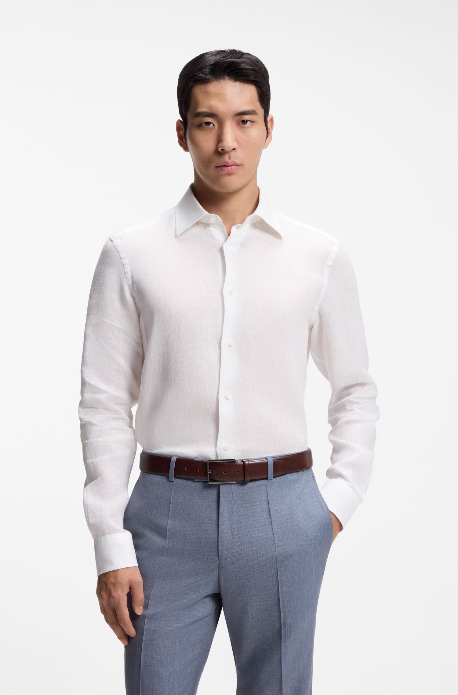 BOSS - Áo sơ mi dáng ôm làm từ vải lanh sản xuất tại Ý