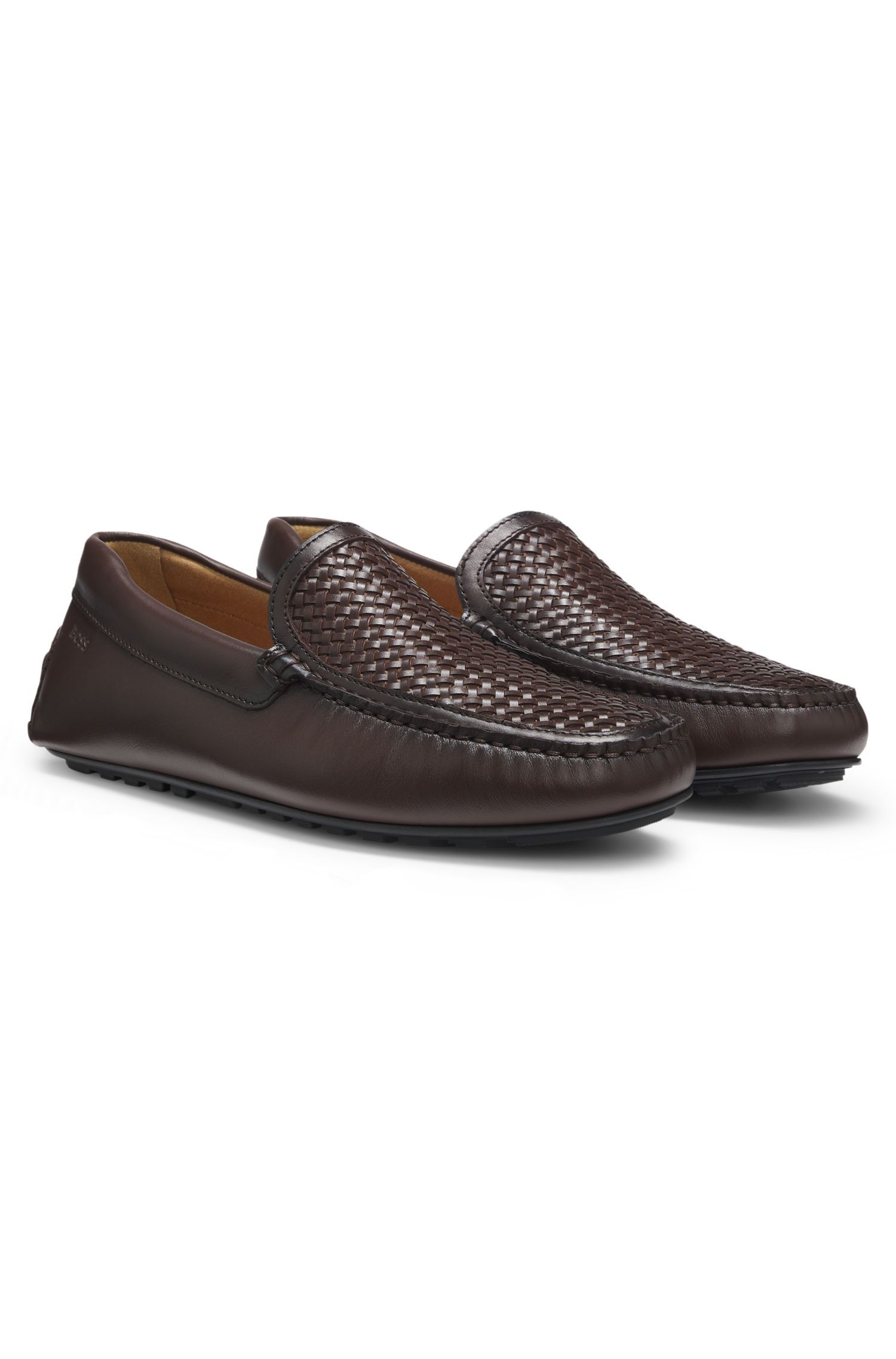 Giày moccasin da với phần mu bàn chân đan