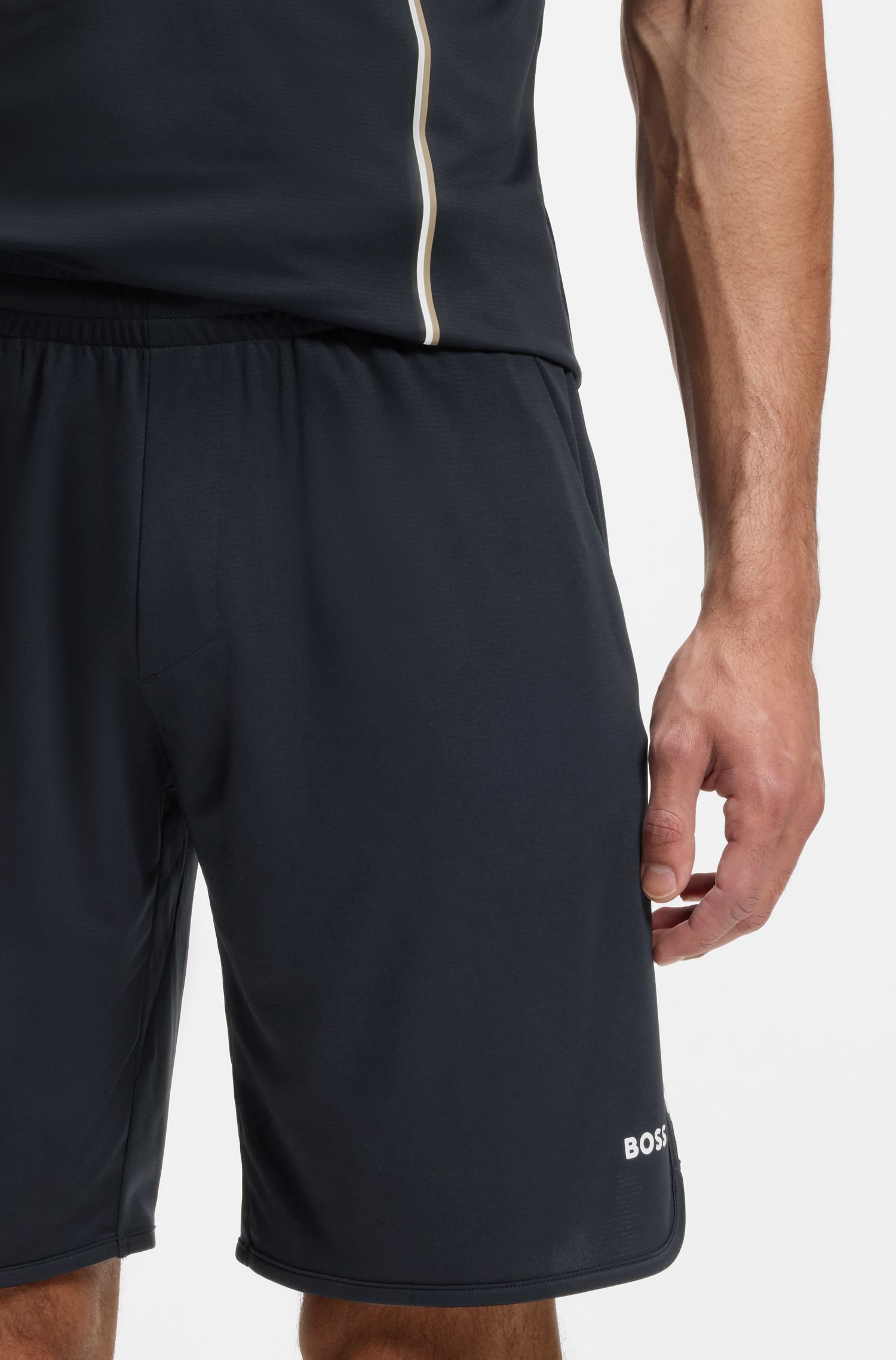BOSS - Quần short thể thao co giãn với túi lưới