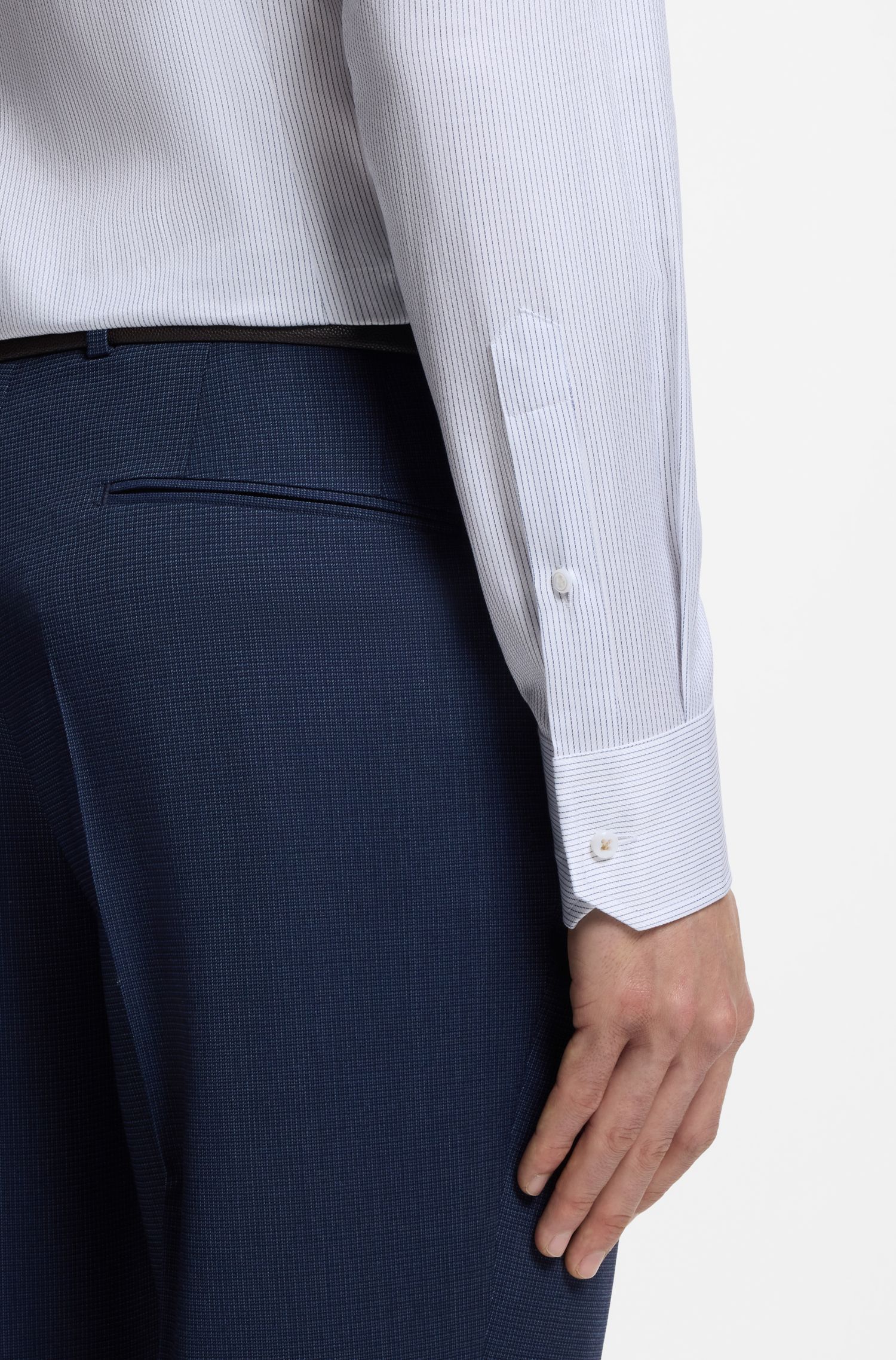 BOSS - Áo sơ mi dáng ôm chất liệu cotton kẻ sọc sản xuất tại Ý