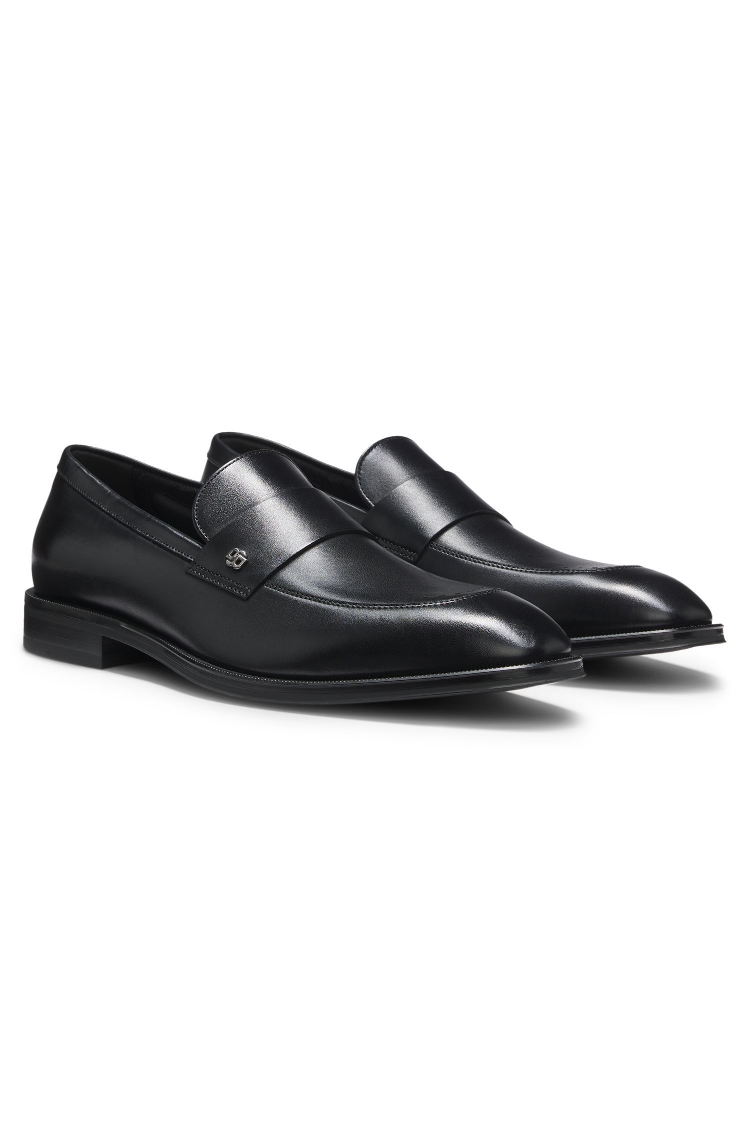 Giày lười da với họa tiết monogram Double B