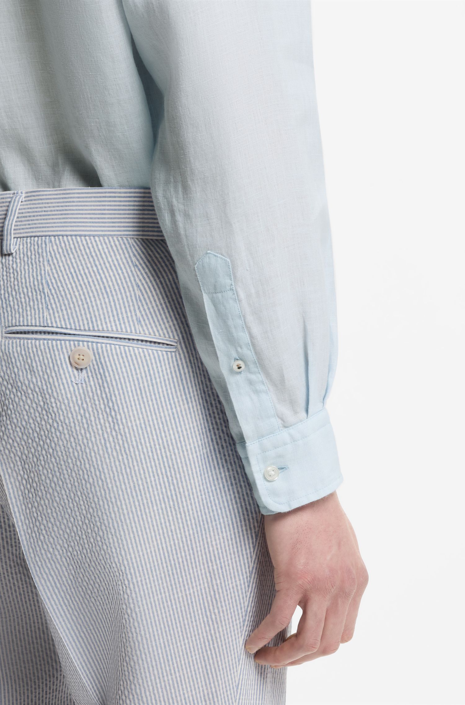 BOSS - Áo sơ mi cài cúc dáng regular fit bằng vải lanh