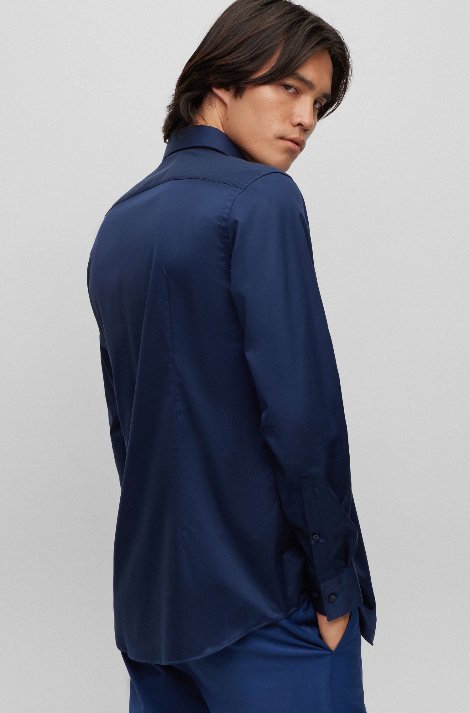 Sơ mi dáng ôm vải cotton
