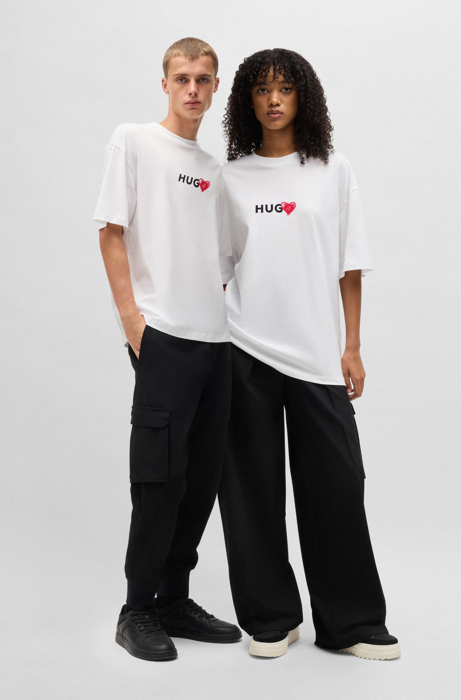 HUGO - Áo thun vải cotton-jersey có hình trái tim