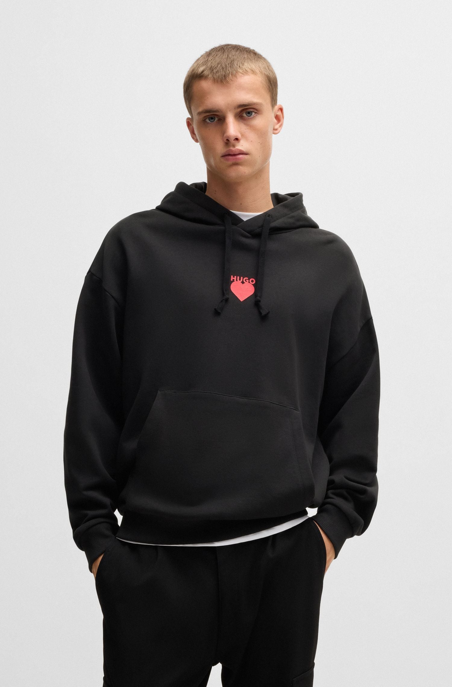 Áo hoodie vải cotton-terry có hoạ tiết trái tim