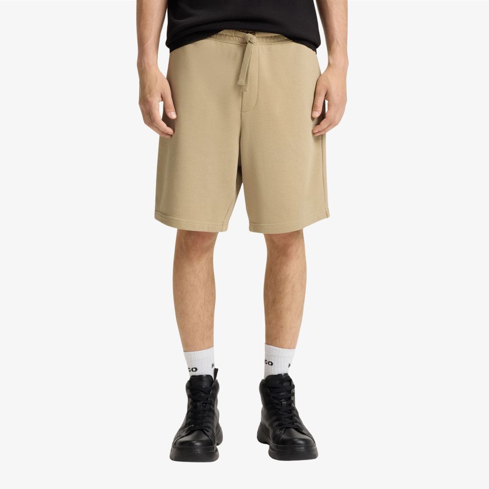 HUGO - Quần shorts dáng relaxed vải cotton terry in logo