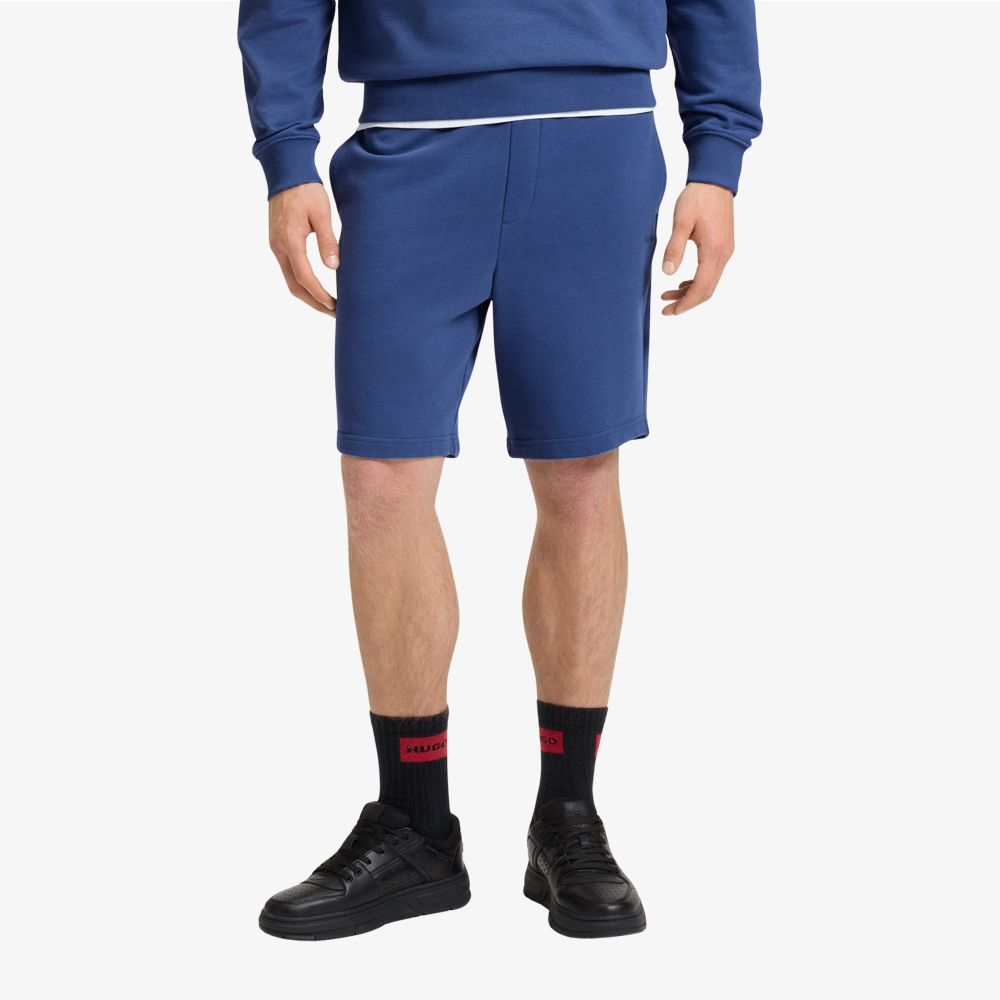 HUGO - Quần shorts dáng relaxed vải cotton terry in logo