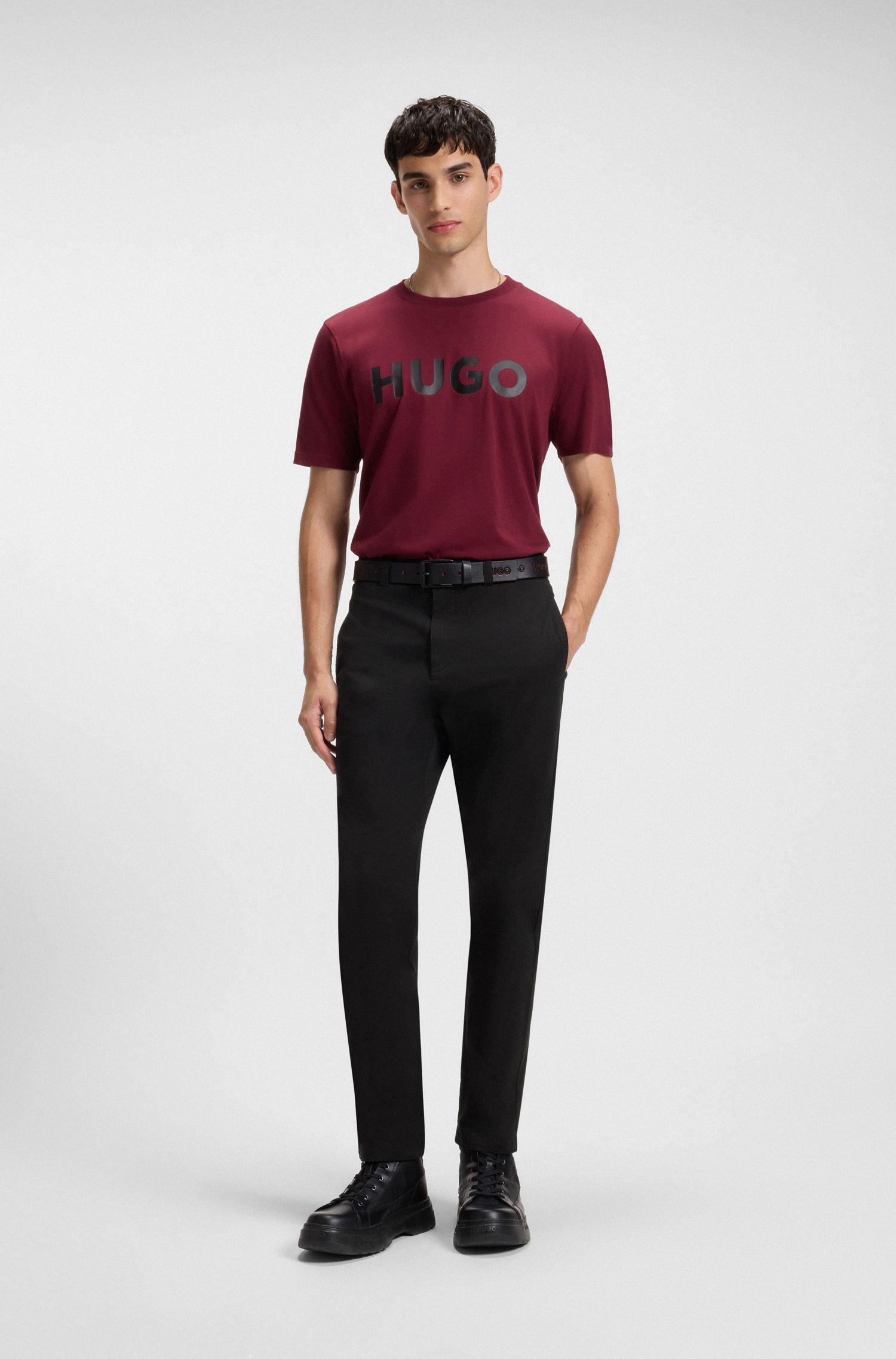 HUGO - Quần dáng ôm slim fit vải gabardine cotton co giãn