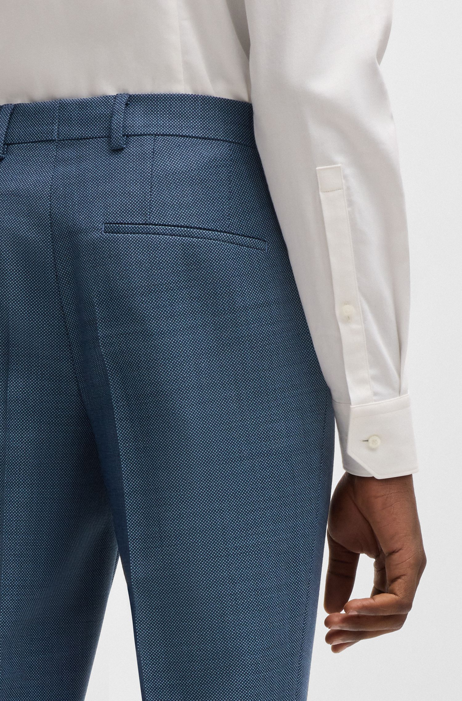 Quần tây dáng slim fit pha len