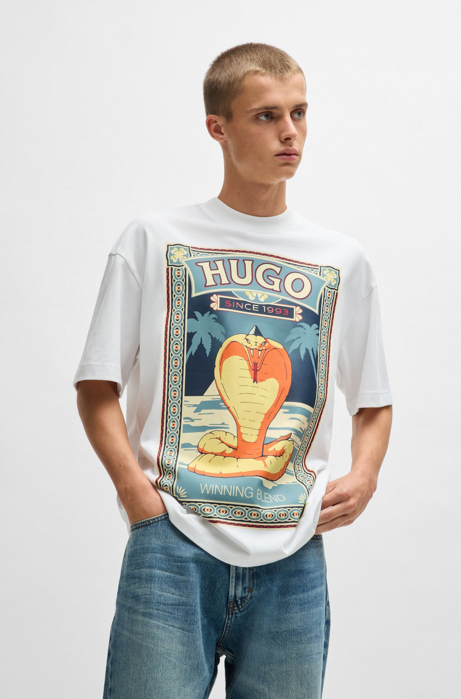 Áo thun vải cotton-jersey với họa tiết đồ họa