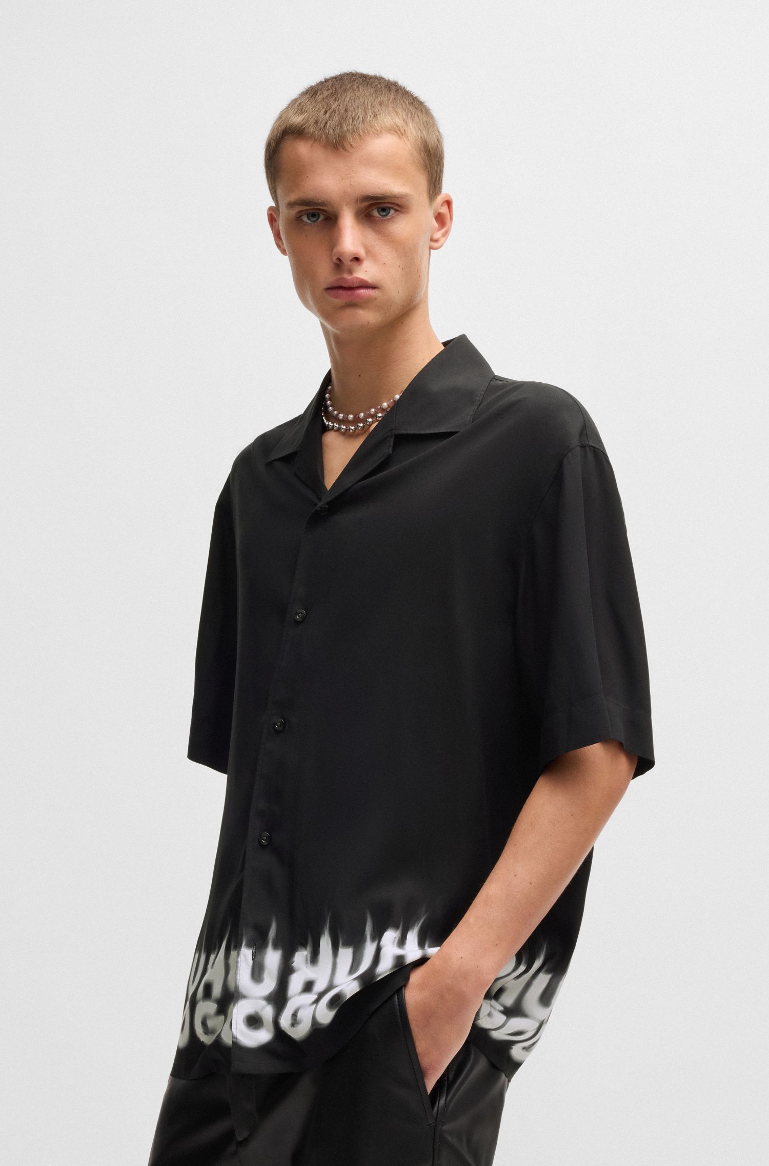 Áo sơ mi dáng oversize-fit họa tiết logo khói