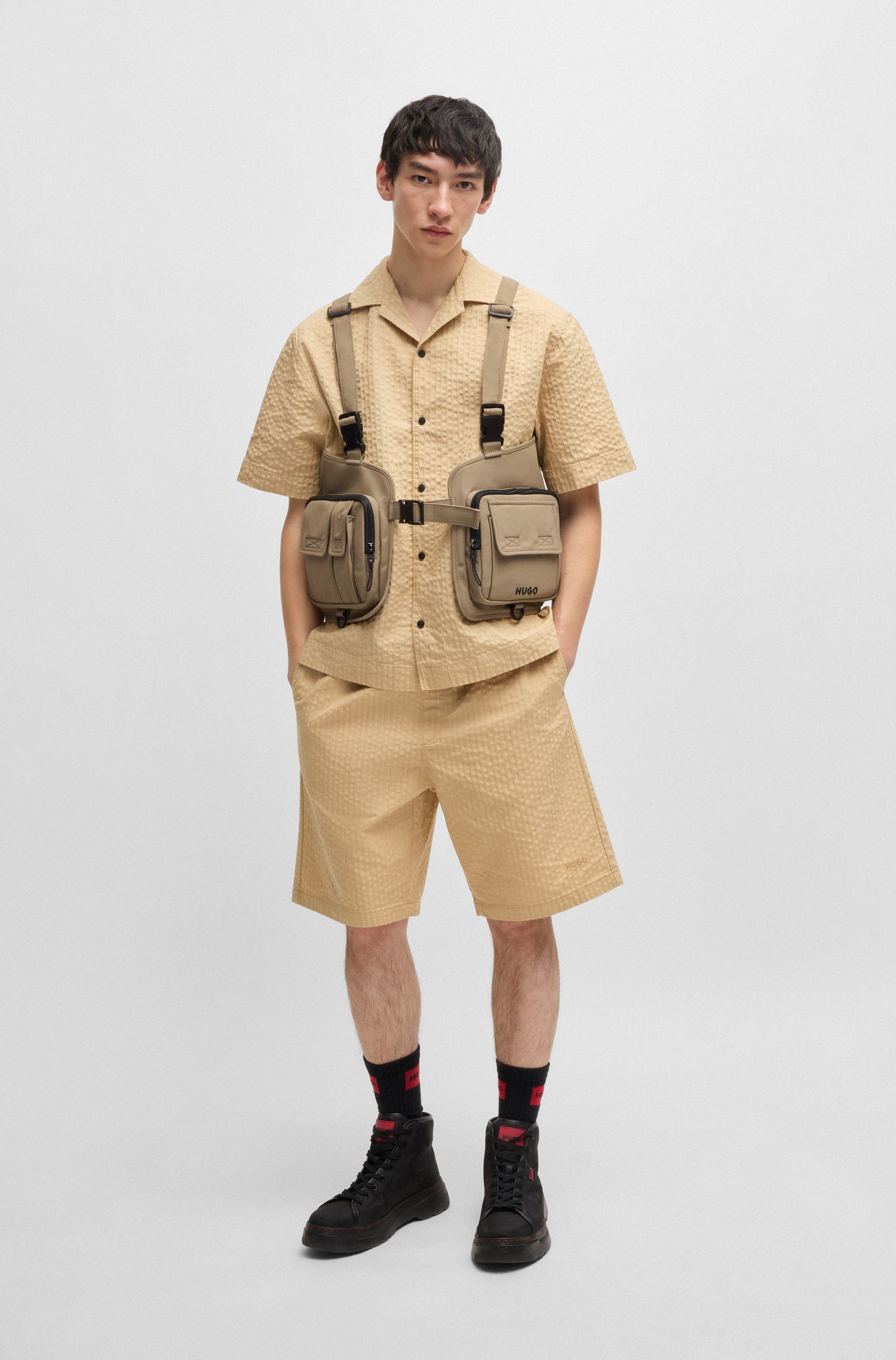HUGO - Quần shorts dáng relaxed vải cotton seersucker