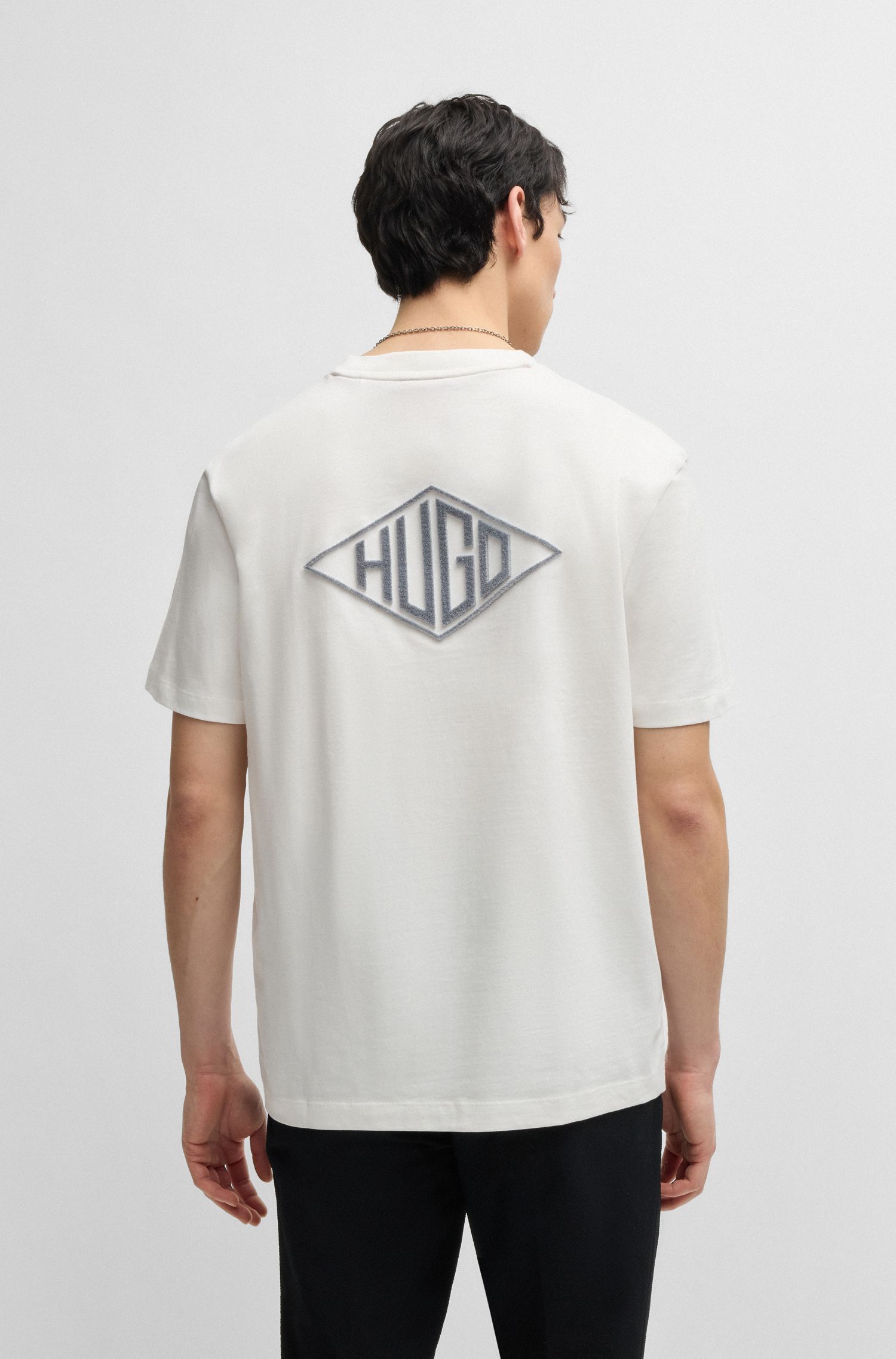 HUGO - Áo thun dáng relaxed vải cotton với logo thêu