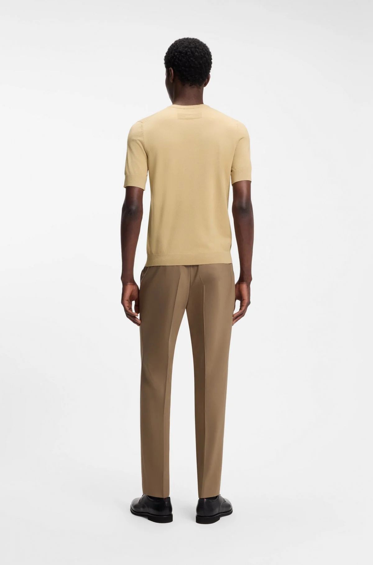 HUGO - Áo sweater dáng slim-fit ngắn tay
