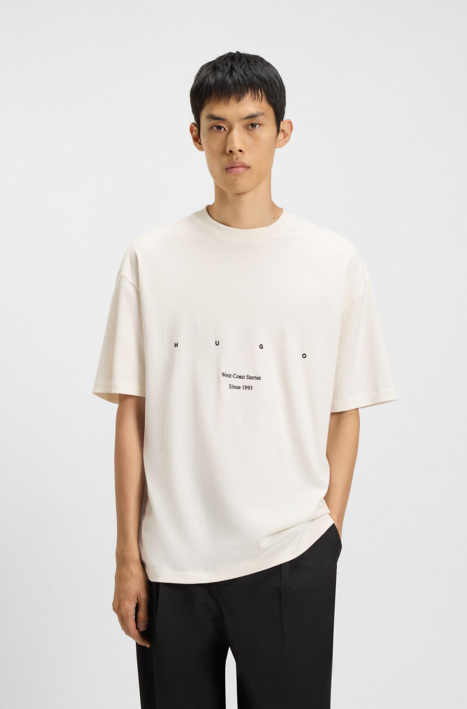 HUGO - Áo thun cotton-jersey in artwork LA