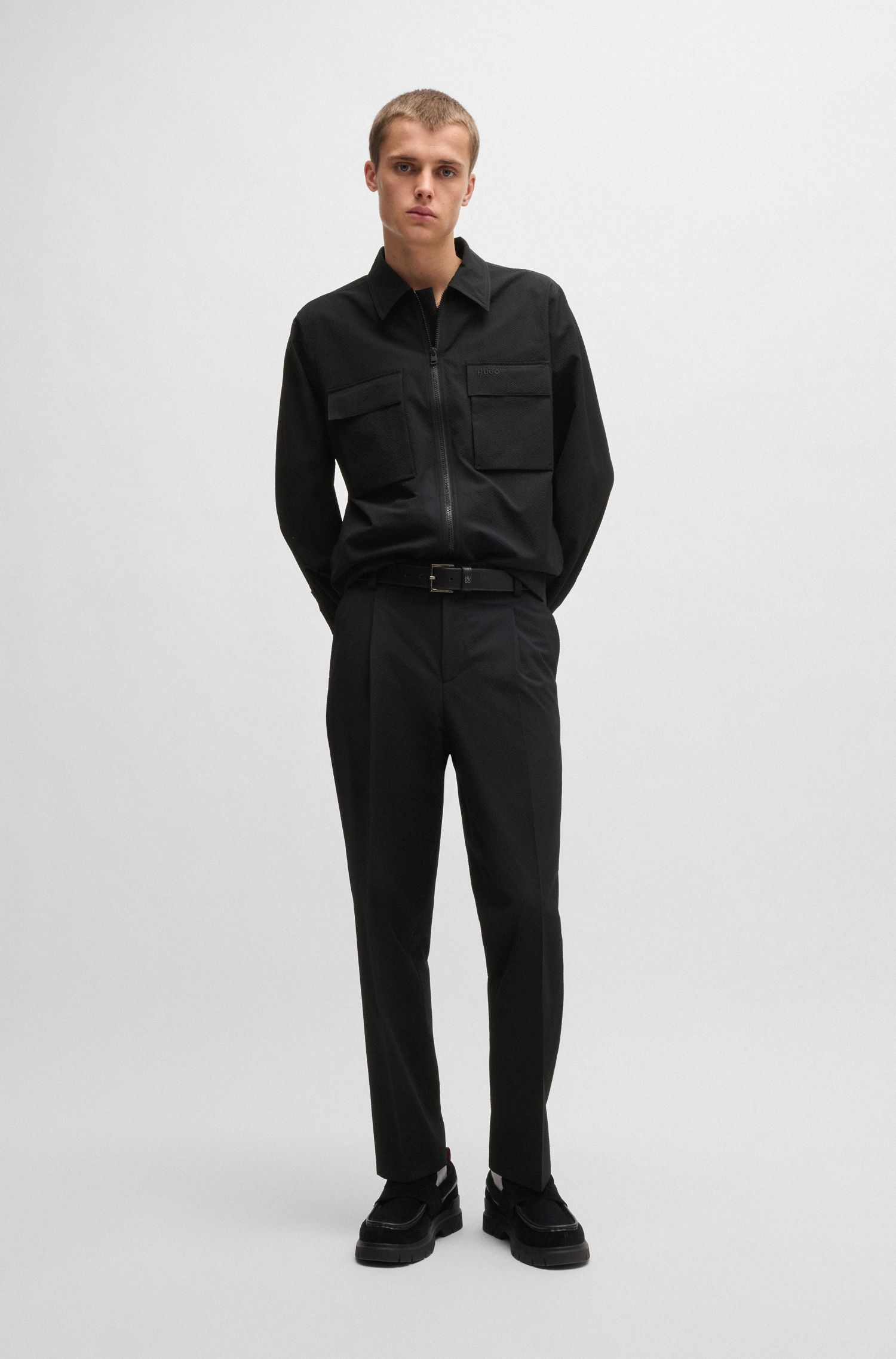 HUGO - Quần tây dáng slim-fit vải seersucker