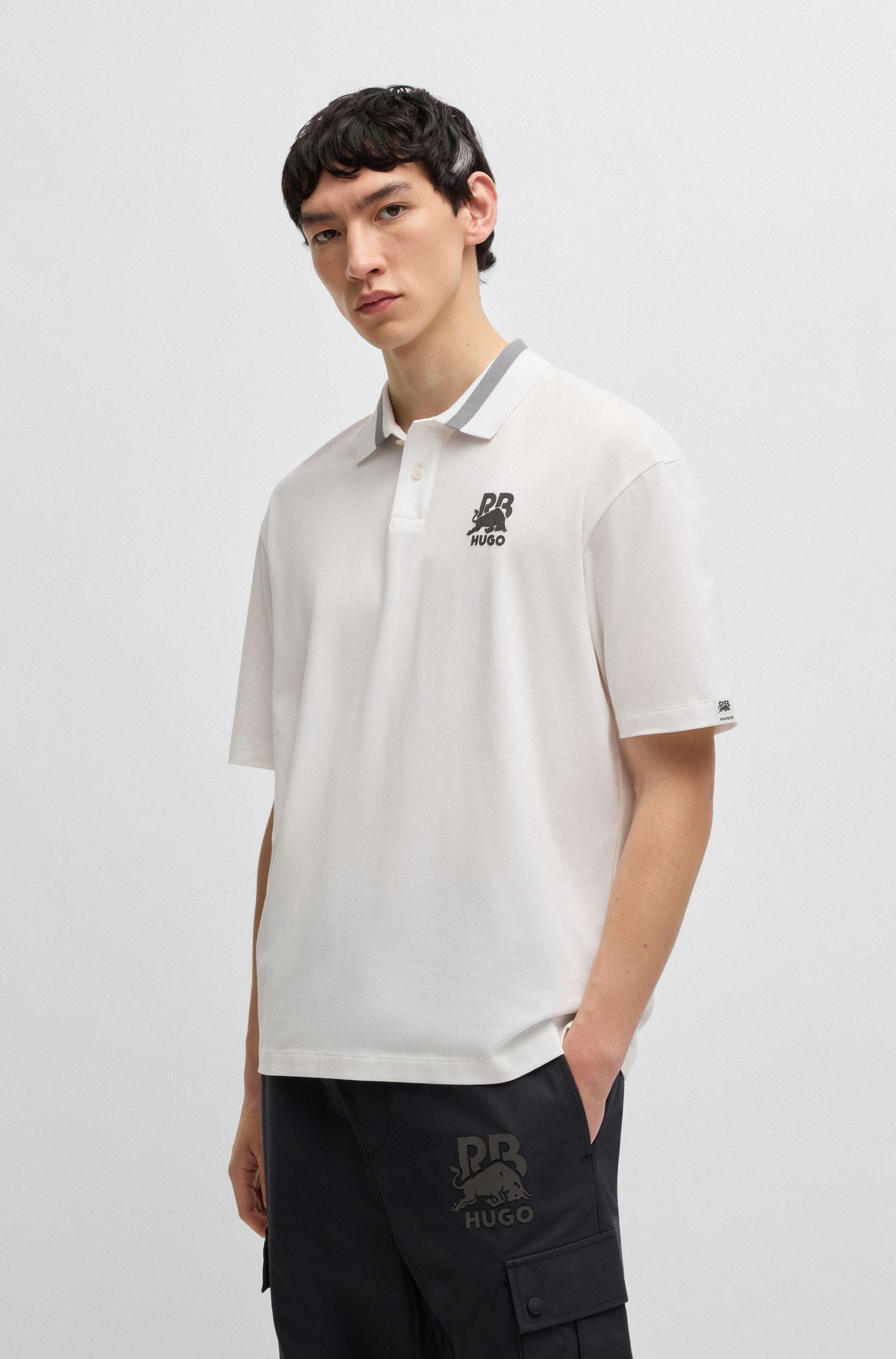 HUGO x RB Áo polo logo carbon in ẩn chất cotton co giãn