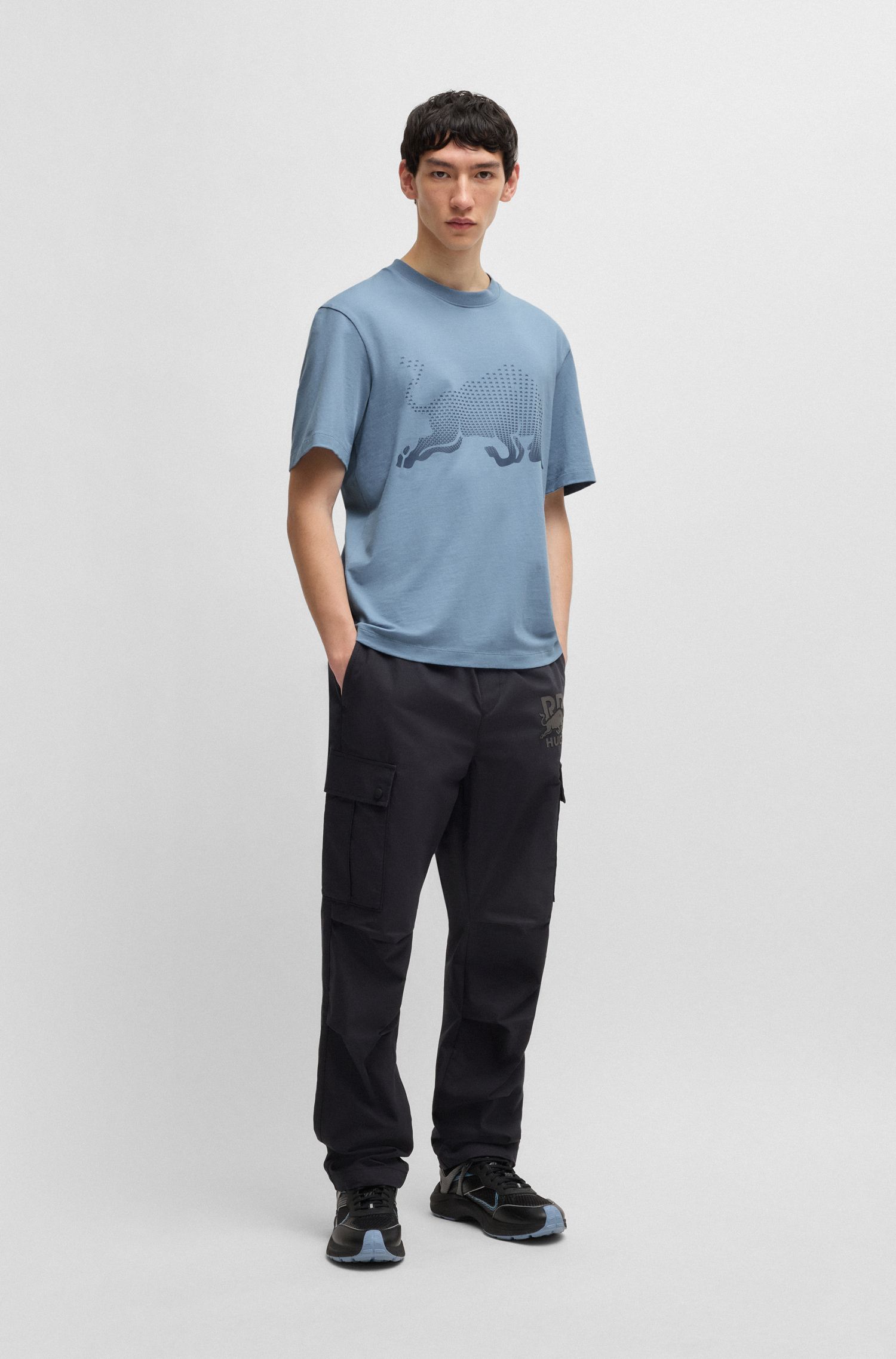 HUGO x RB Áo thun cotton họa tiết bò tót chuyển màu