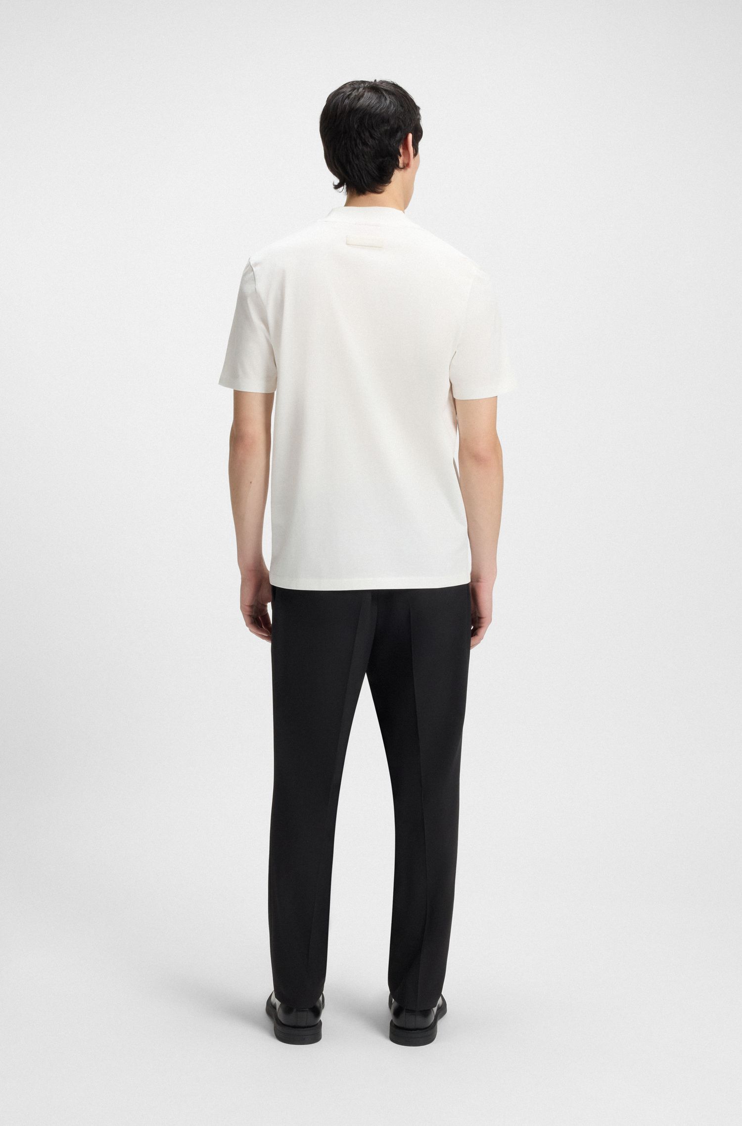 Áo thun cổ đứng dáng slim-fit vải cotton co giãn
