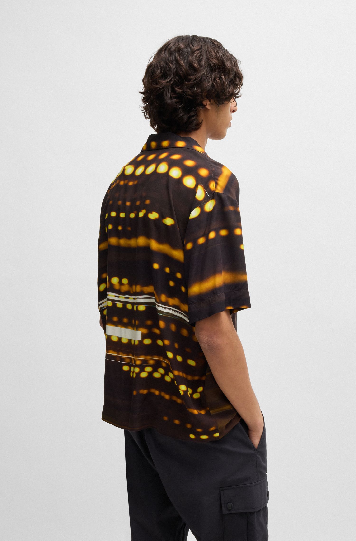 HUGO x RB Áo sơ mi dáng oversized fit họa tiết đua xe
