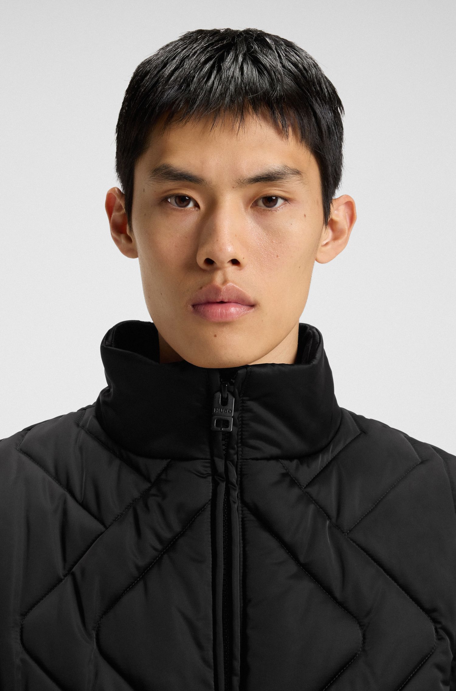HUGO - Áo khoác satin chần bông chống thấm nước