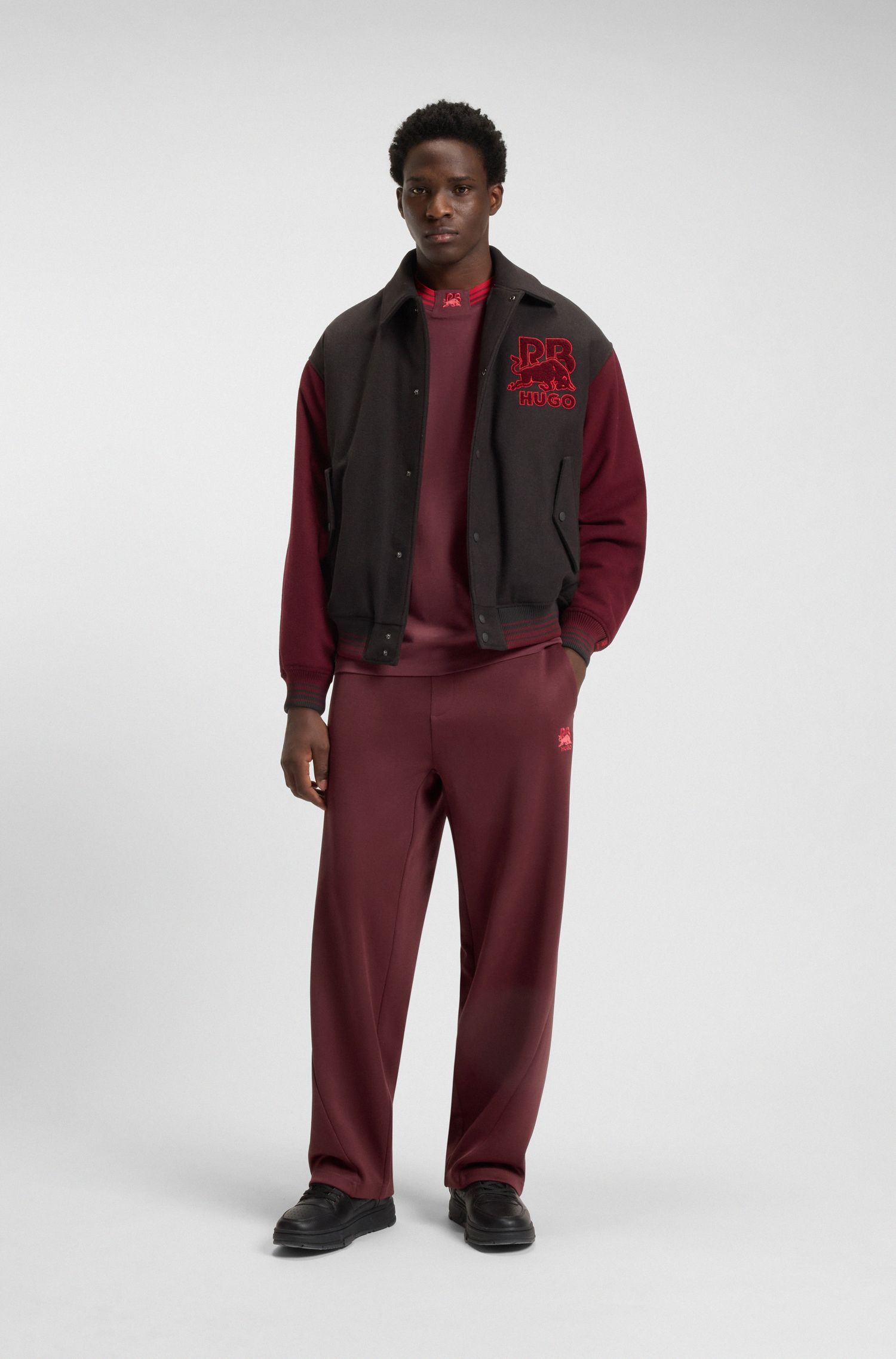 HUGO - Quần sweatpants dáng oversized HUGO x RB với cạp quần sọc