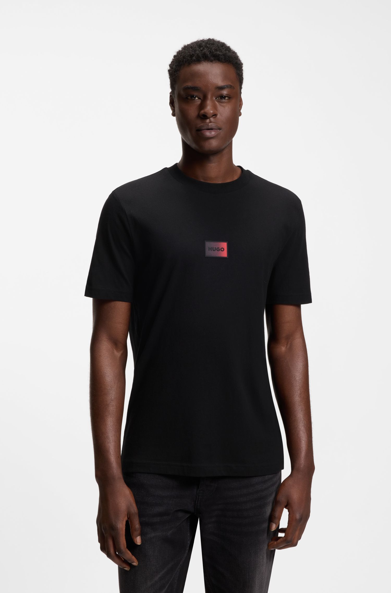 Áo thun in logo chuyển màu, chất liệu cotton jersey