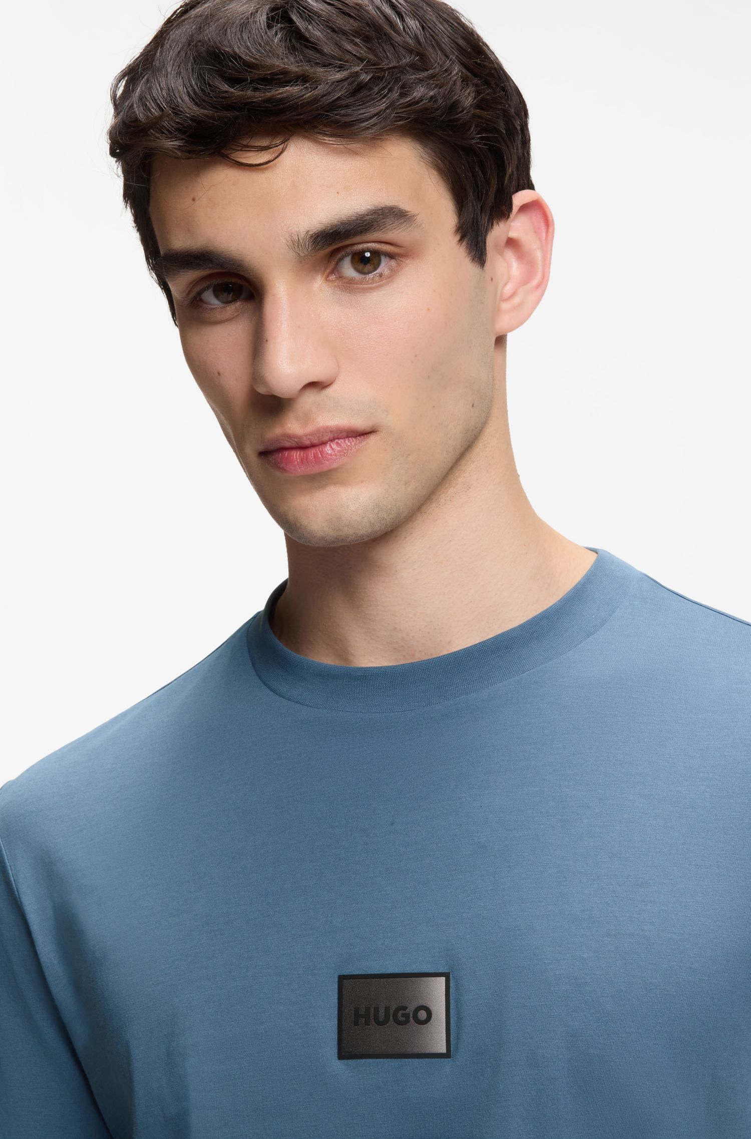 HUGO - Áo thun in logo chuyển màu, chất liệu cotton jersey