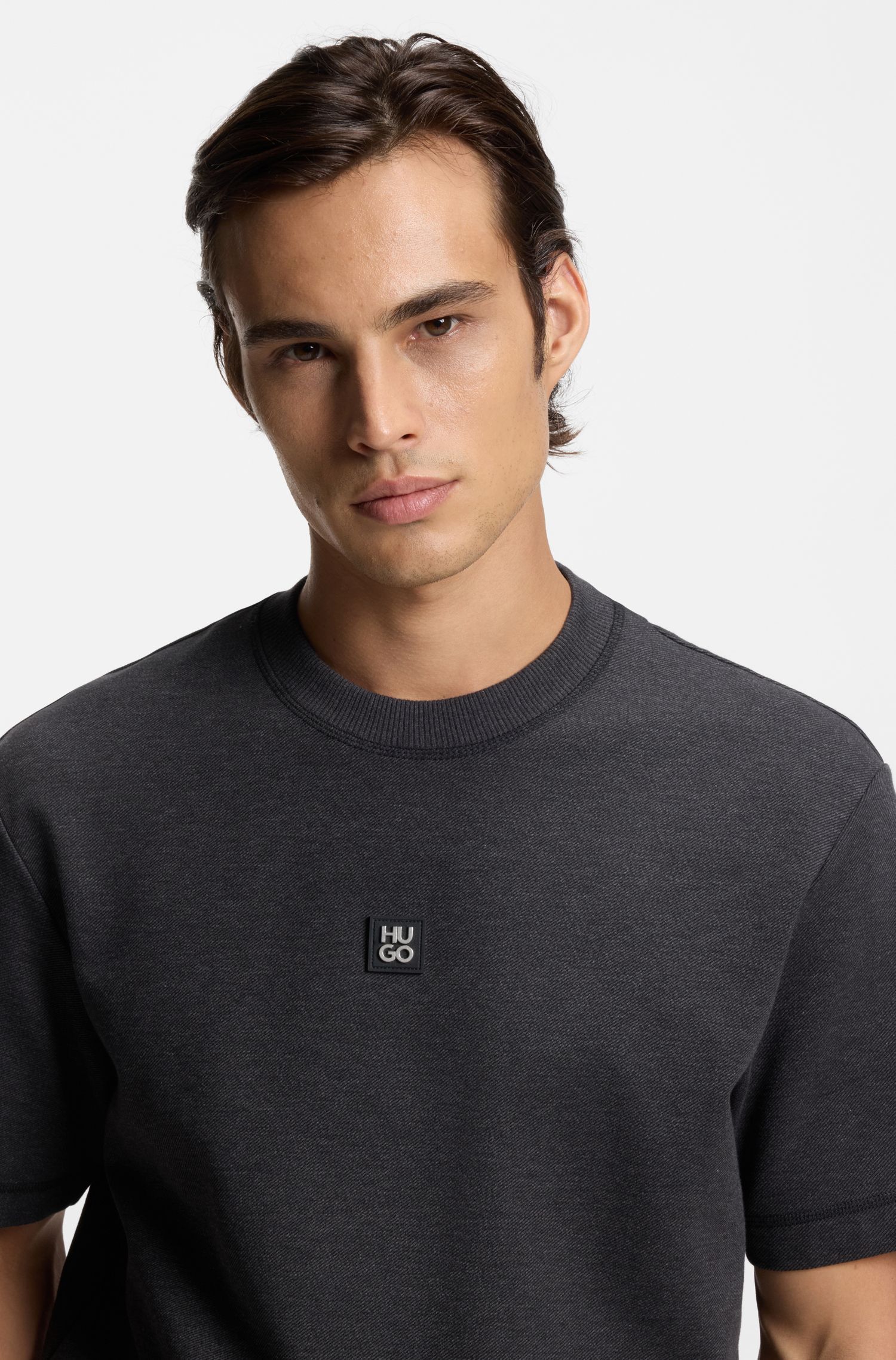 HUGO - Áo thun in logo xếp chồng, chất liệu pha cotton