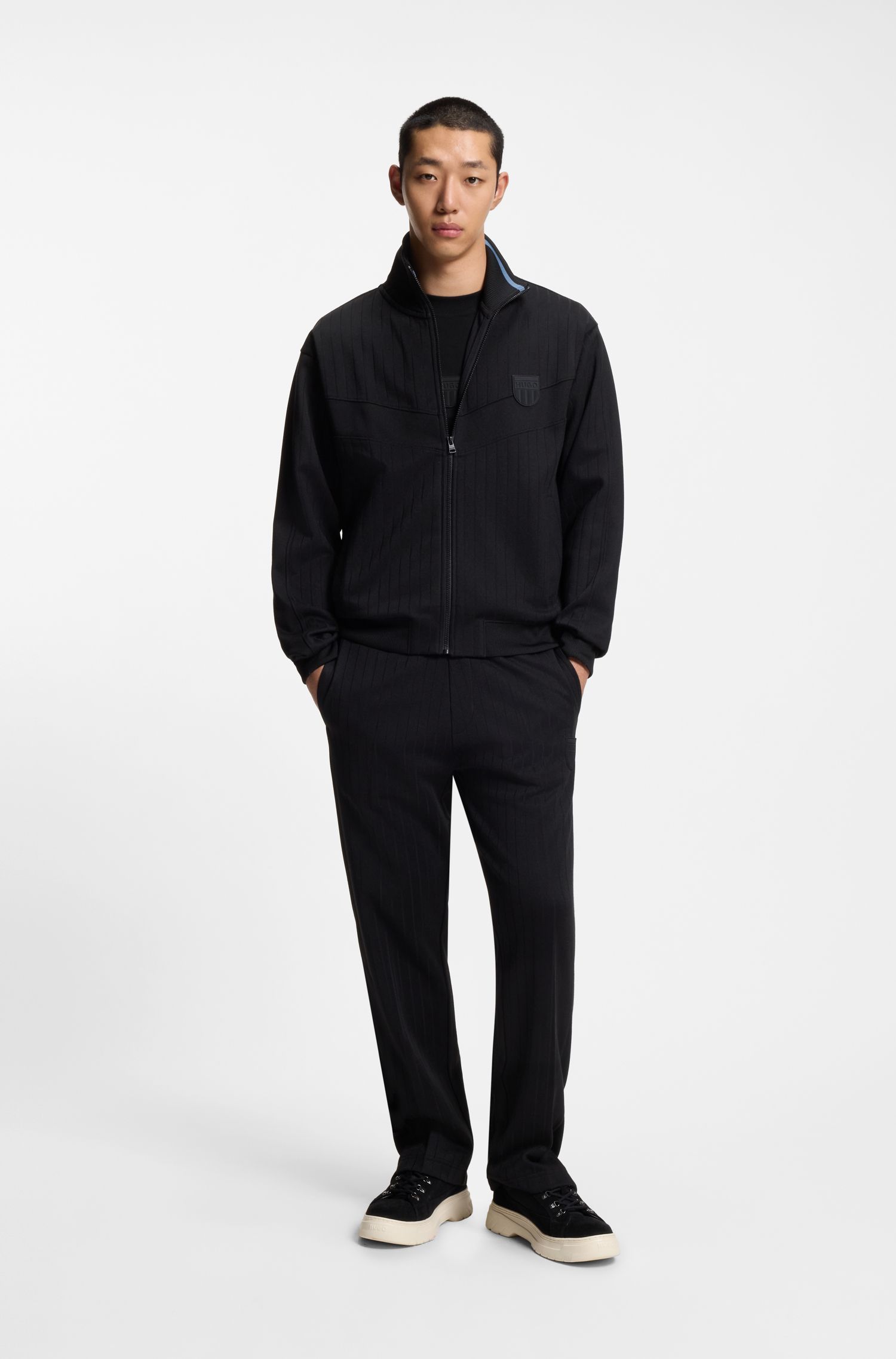 Áo thun in logo cao su, chất liệu cotton jersey
