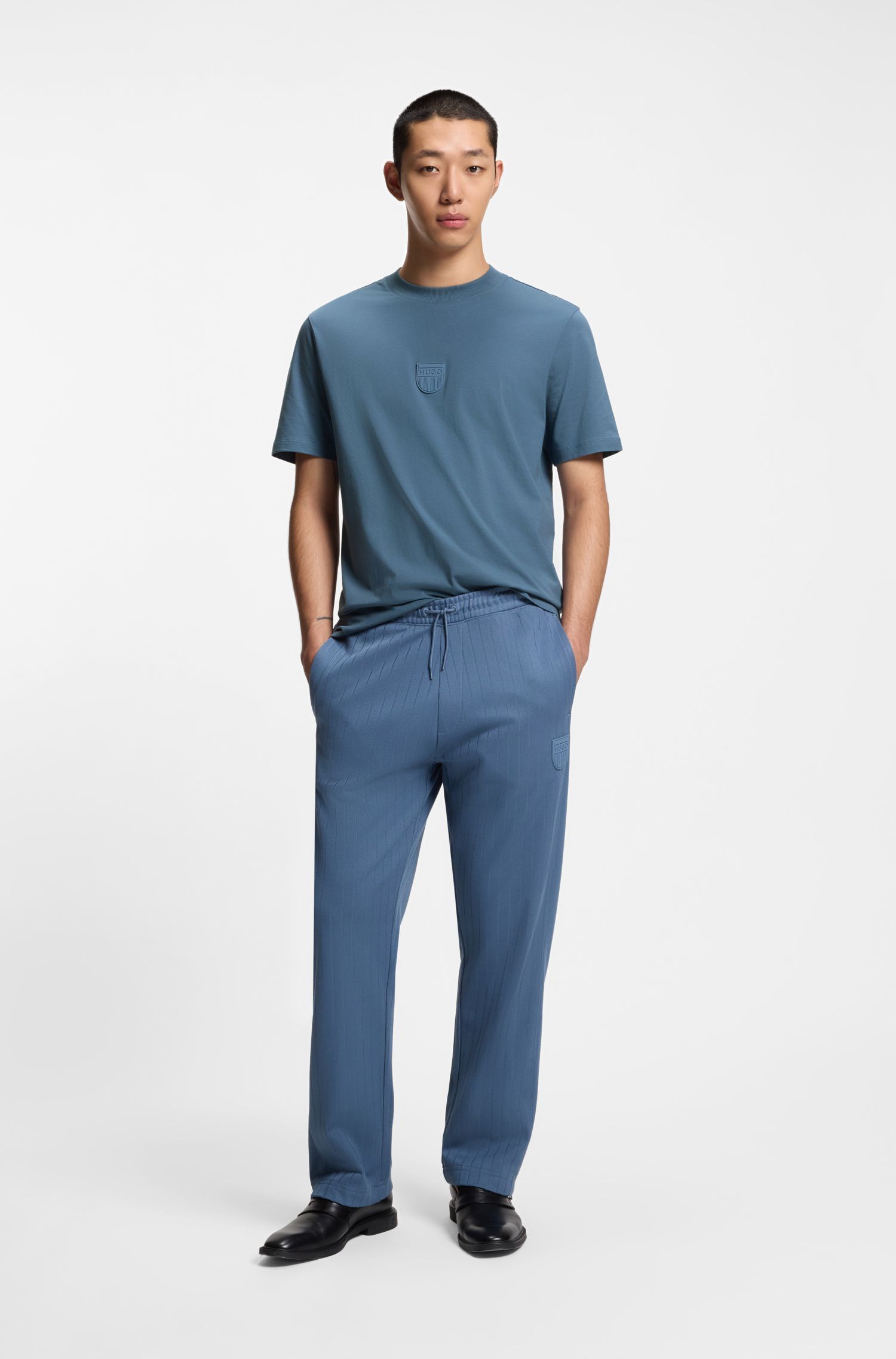 Áo thun in logo cao su, chất liệu cotton jersey