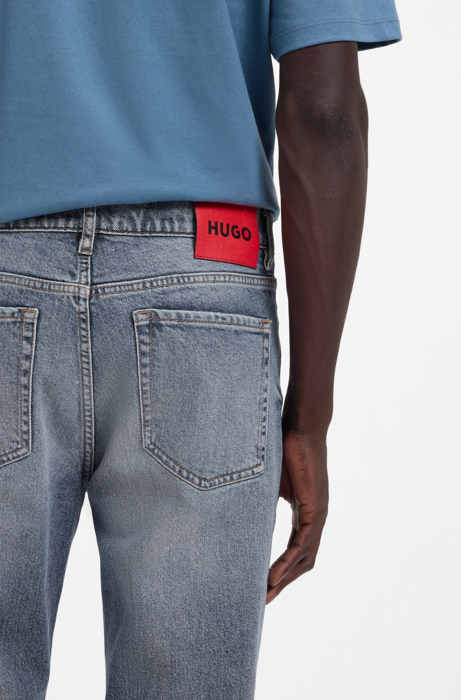 HUGO - Quần jean denim xanh dáng tapered fit